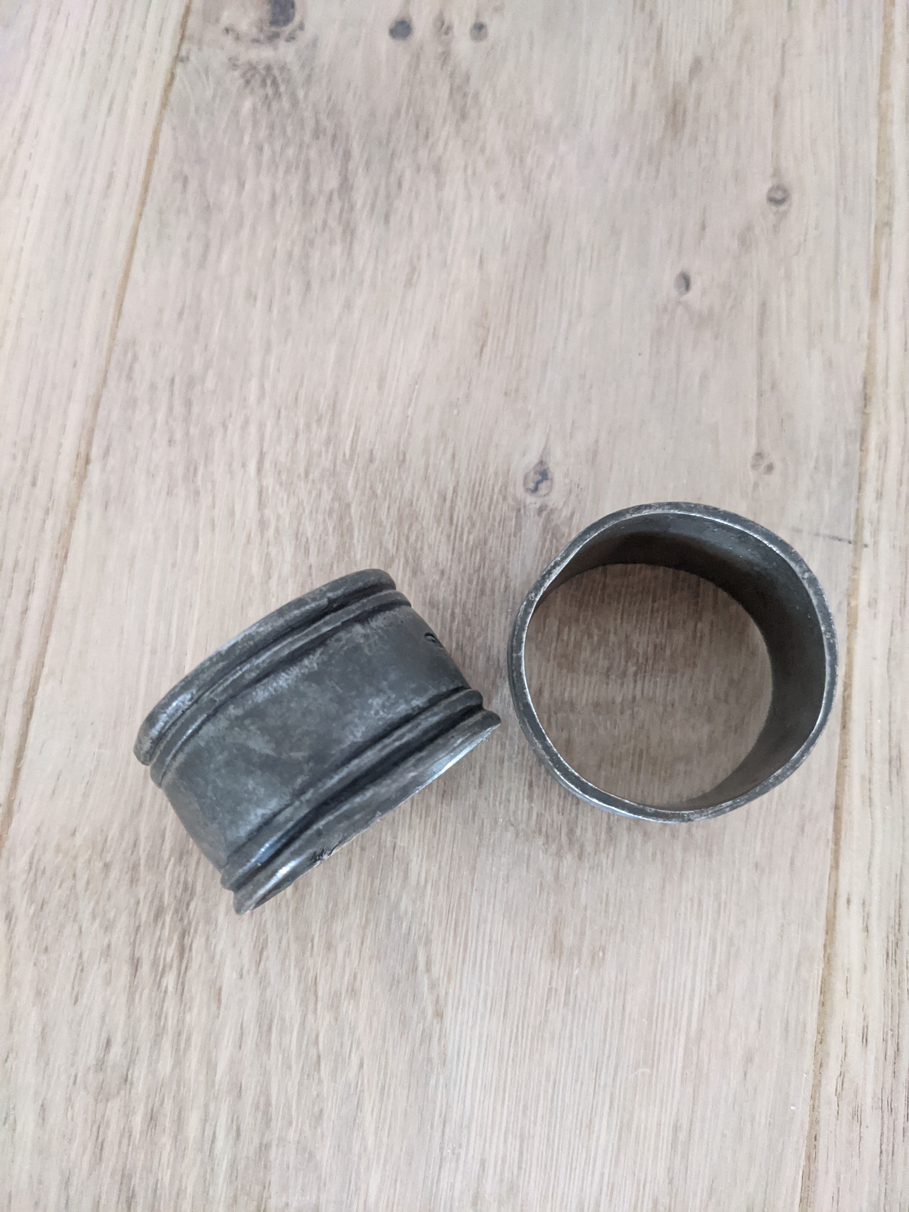 Retro vintage tin towel rings