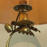 Golden lamp oak leaves