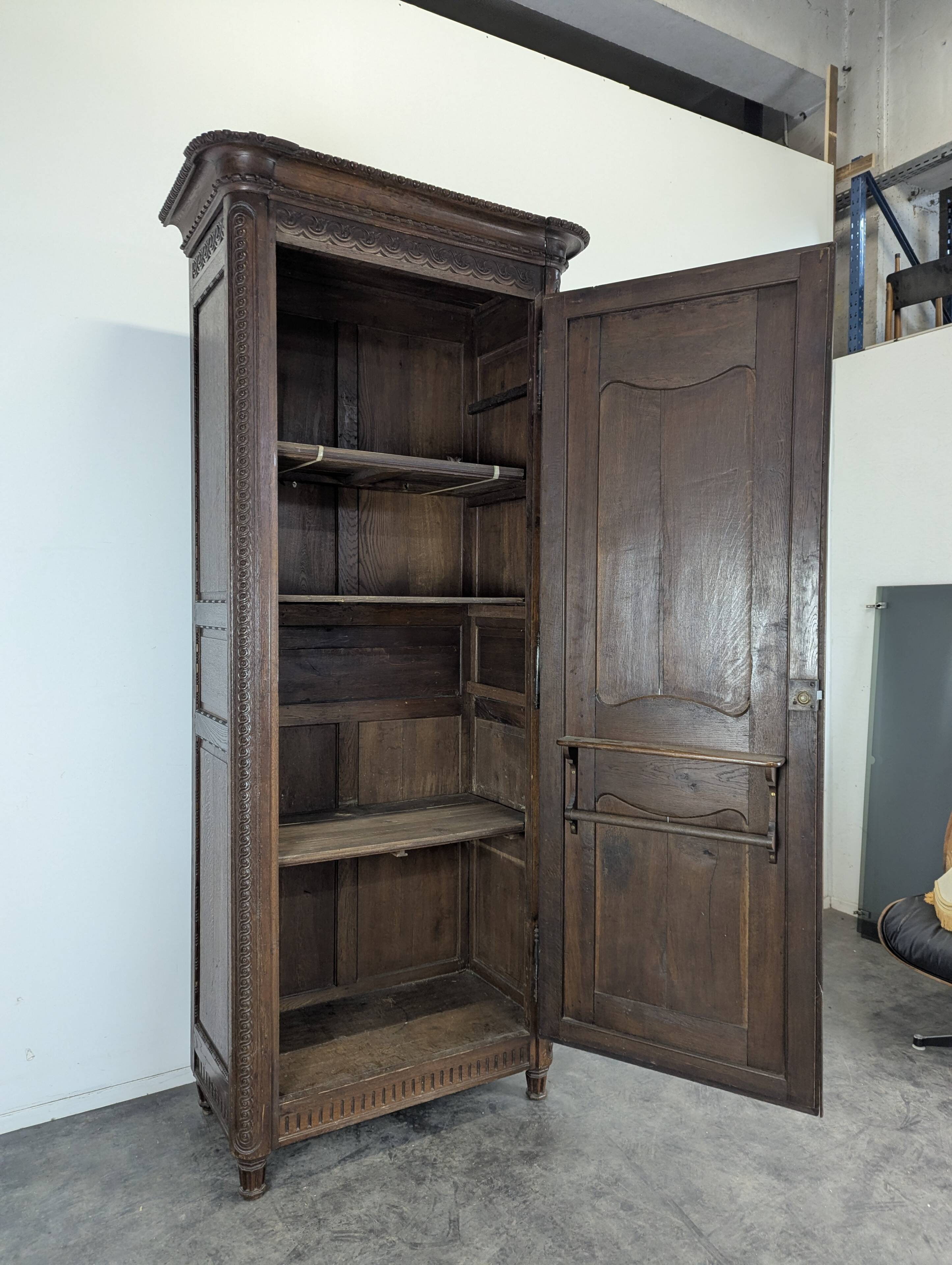 Carved bonnetière from the Pays de Bray from the 19th century.