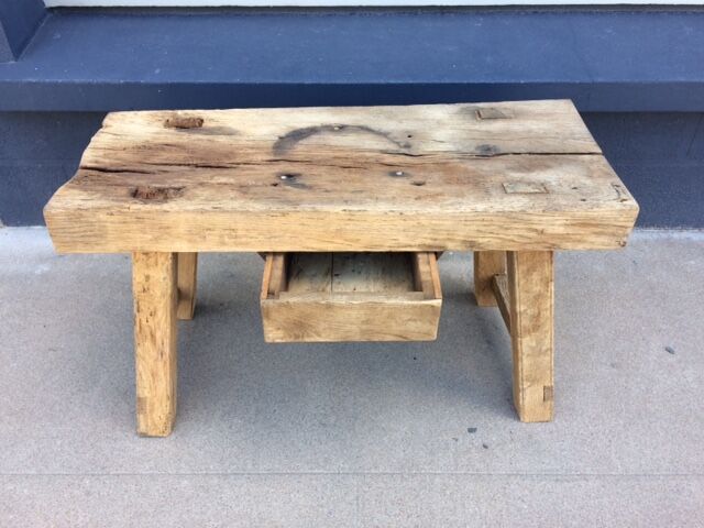 Low workbench with drawers