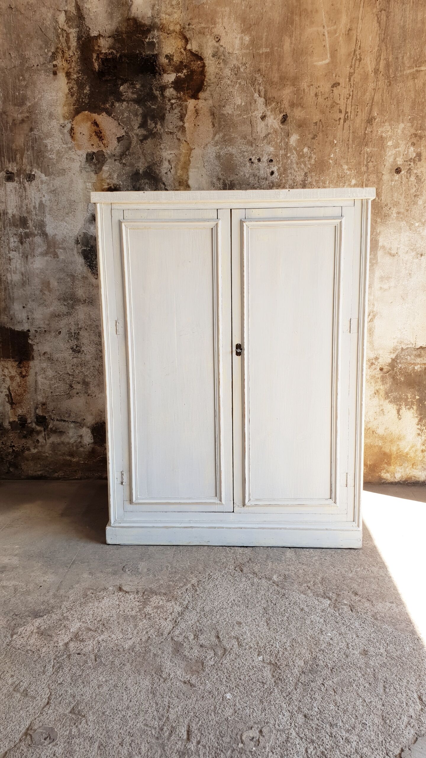 Armoire ancienne