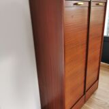 Cabinet curtain binder
