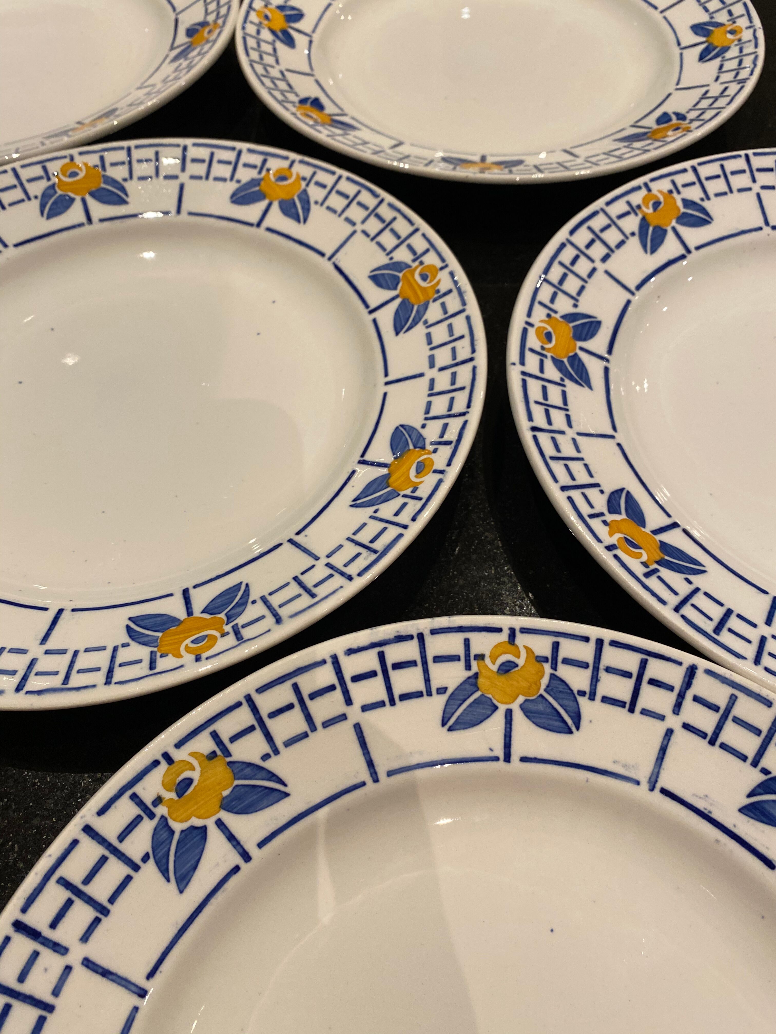 Lot of 5 country style plates