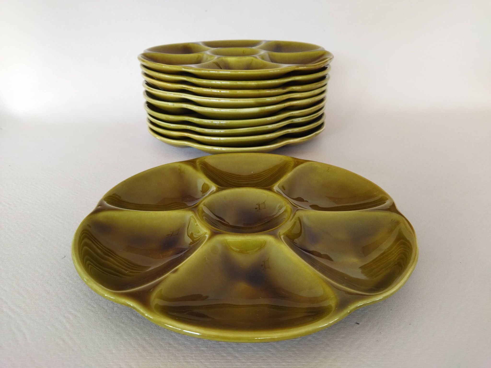 10 earthenware oyster plates from Gien
