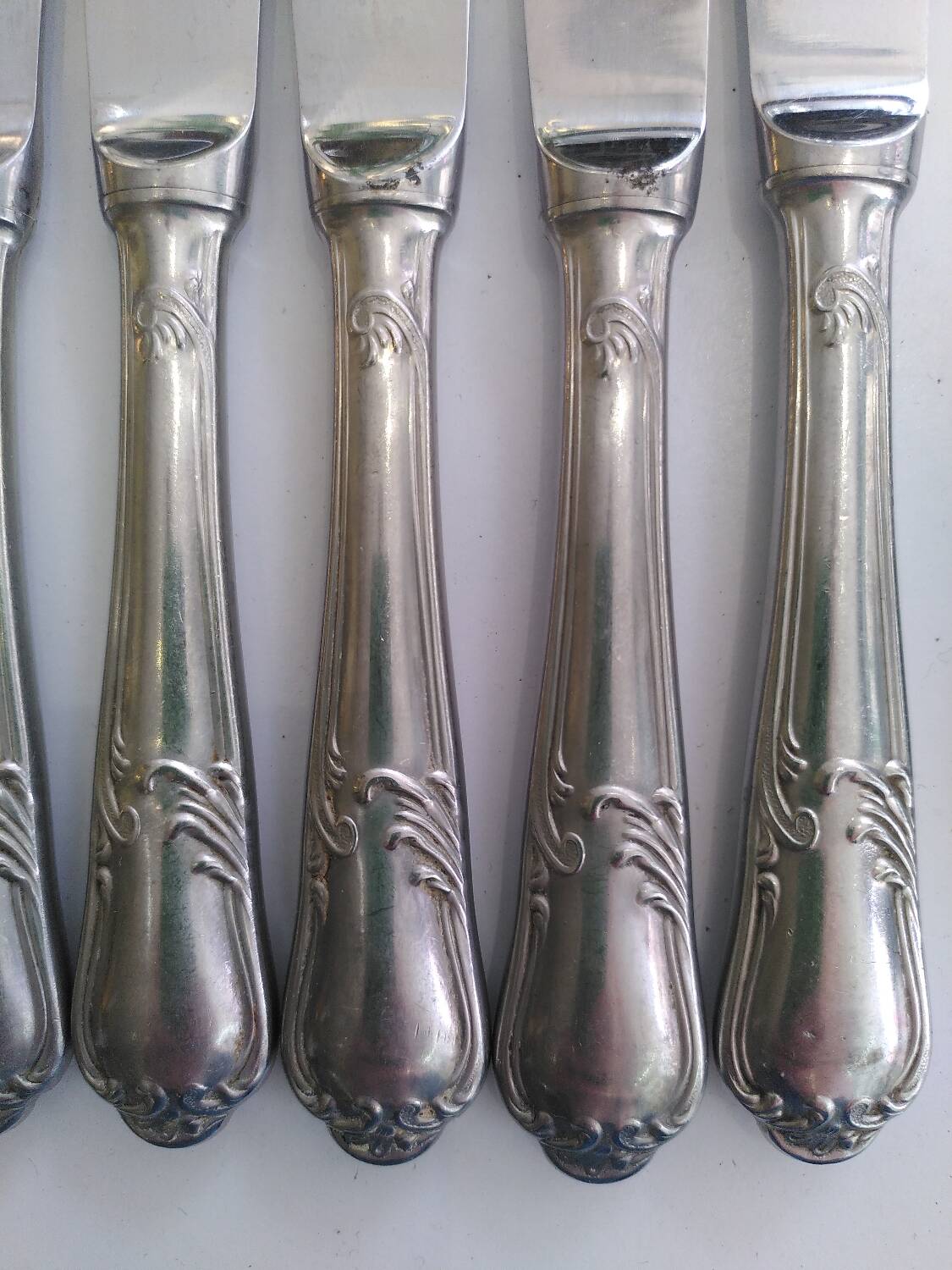 Lot de 6 couteaux métal argenté