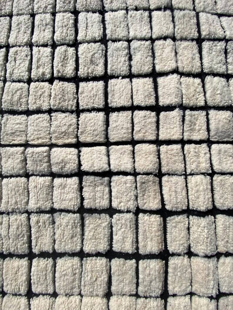 Moroccan Berber rug 300cm x 150cm
