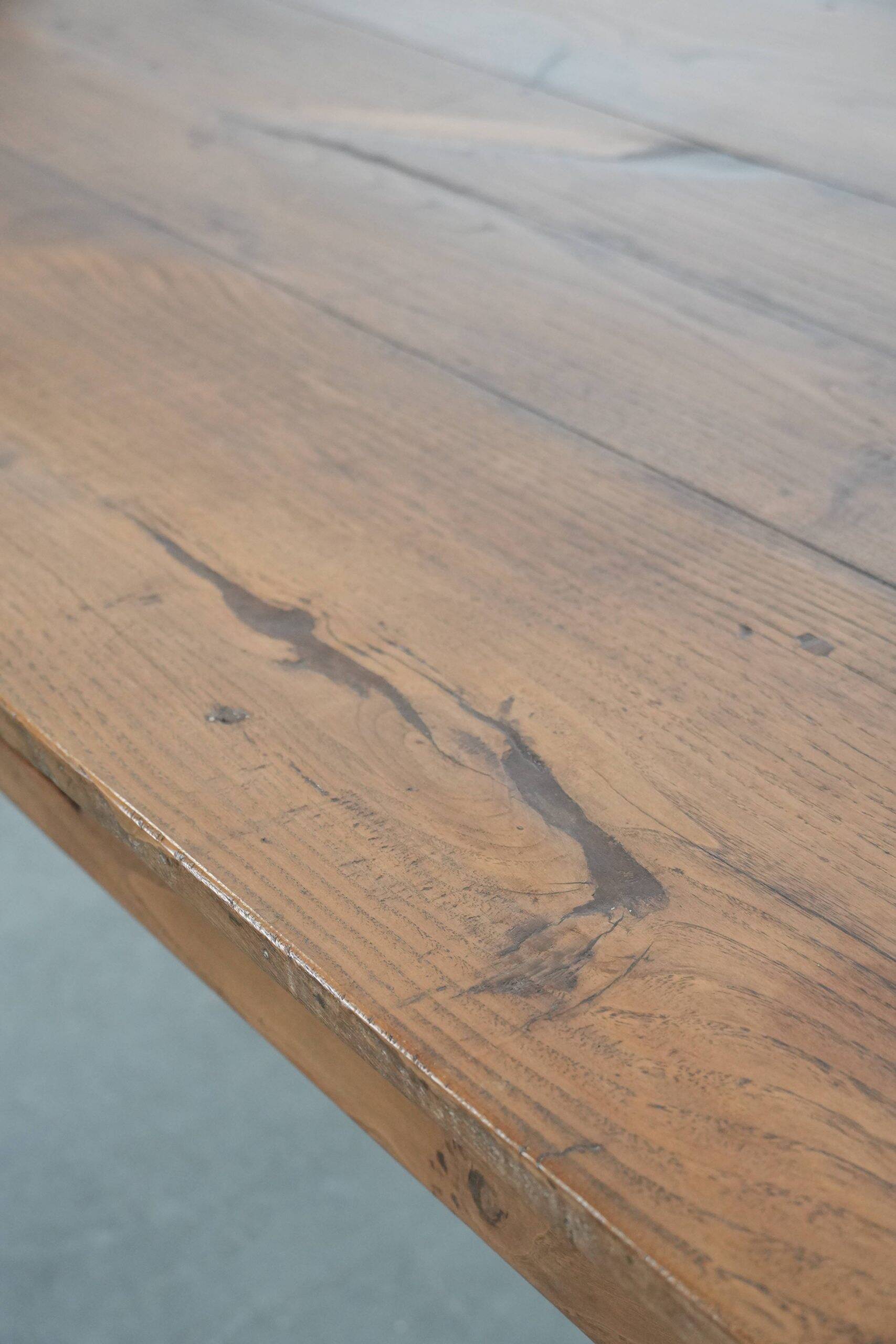 Antique French oak dining table for 6 to 8 people with three drawers