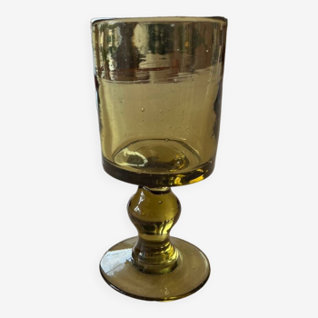 Verre à pied ven erre soufflé ancien