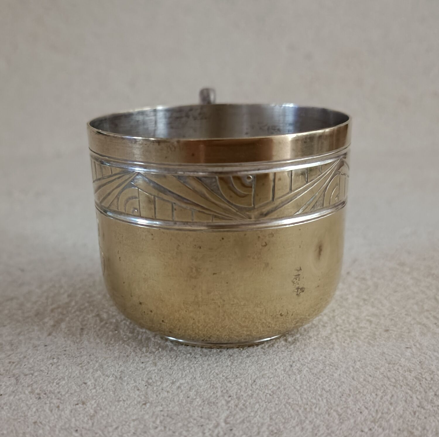 Silver metal cup monogram LJ