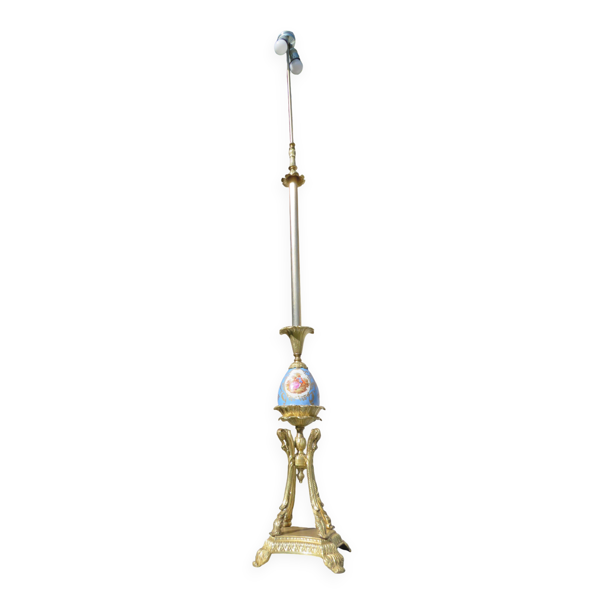 Bronze and blue porcelain floor lamp from the early 20th century.