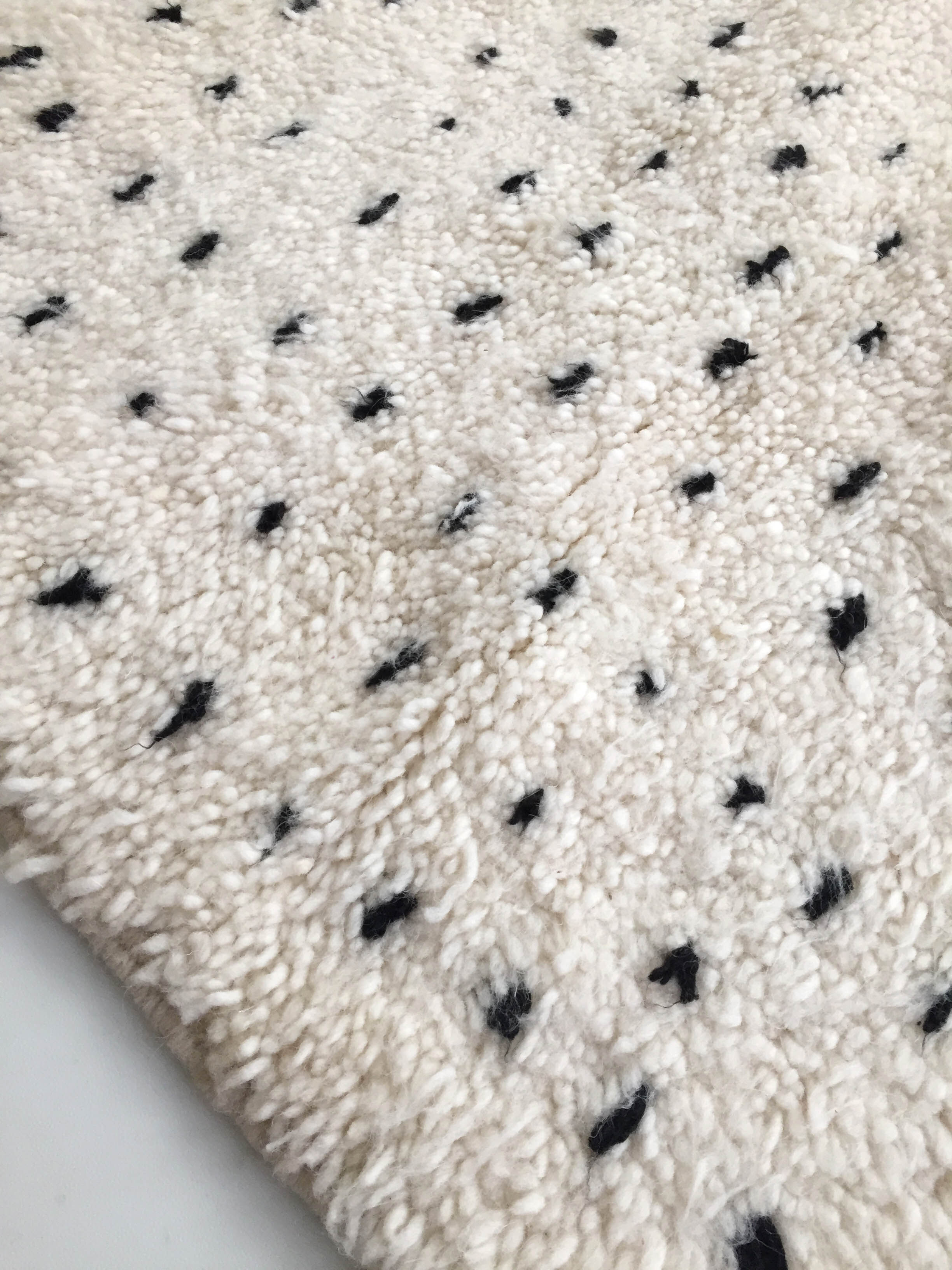 Moroccan Berber carpet Beni Ouarain ecru with black polka dots 223x160cm