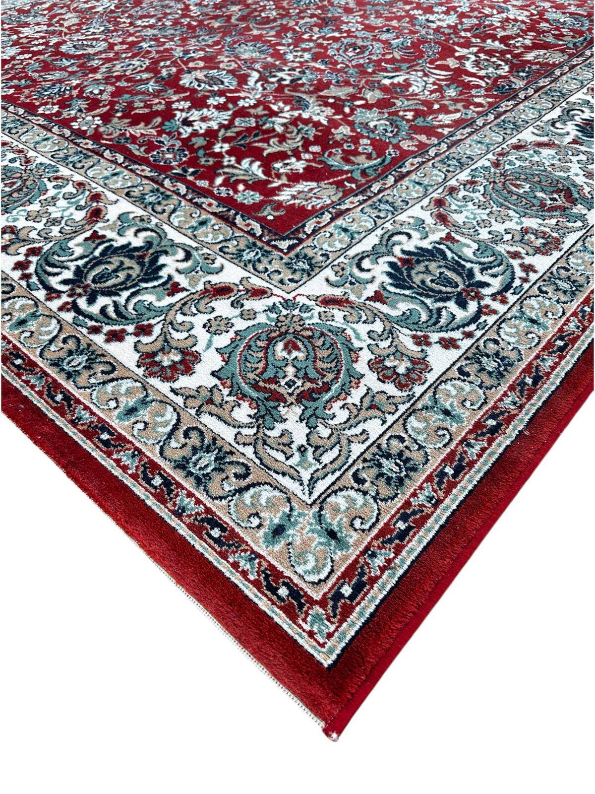 Large oriental-style rug 250cm x 350cm