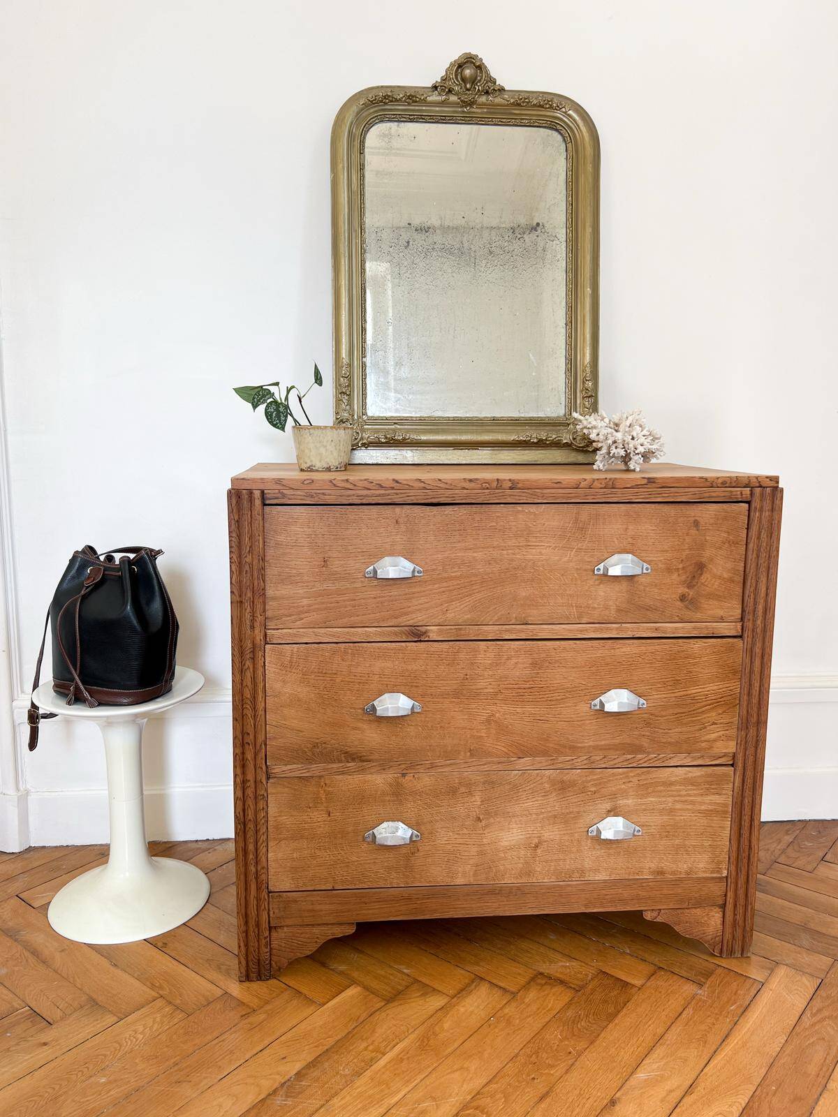 Art Deco chest of drawers in solid oak