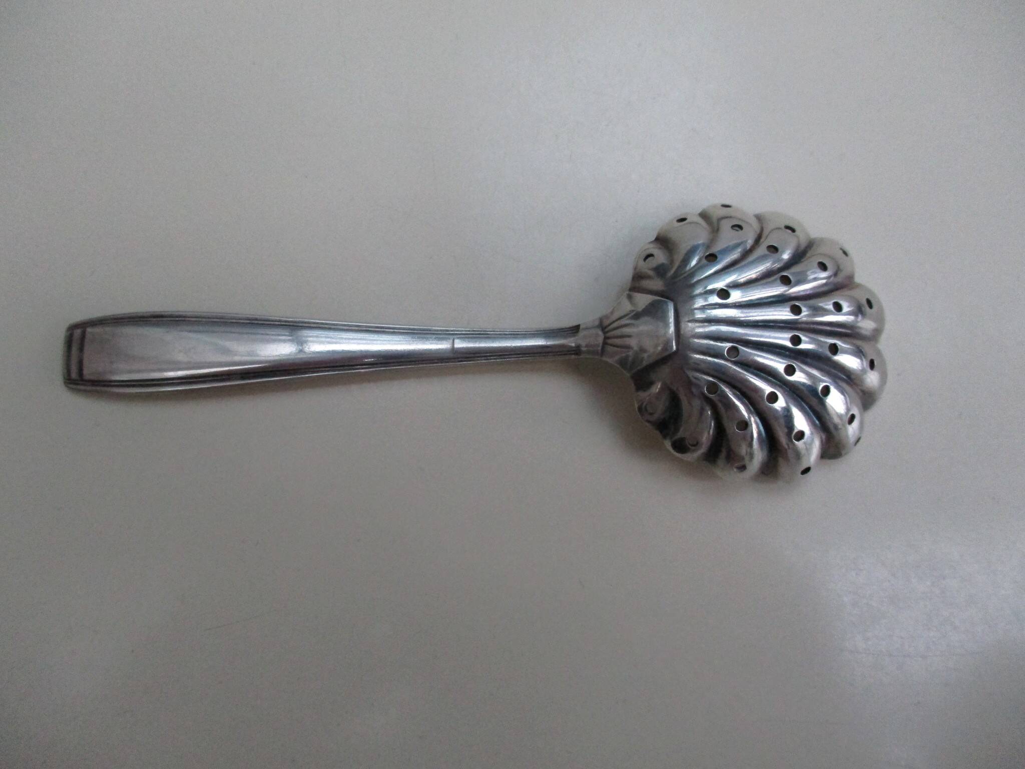 ERCUIS silver-plated metal sprinkling spoon