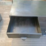 Workshop furniture with drawers