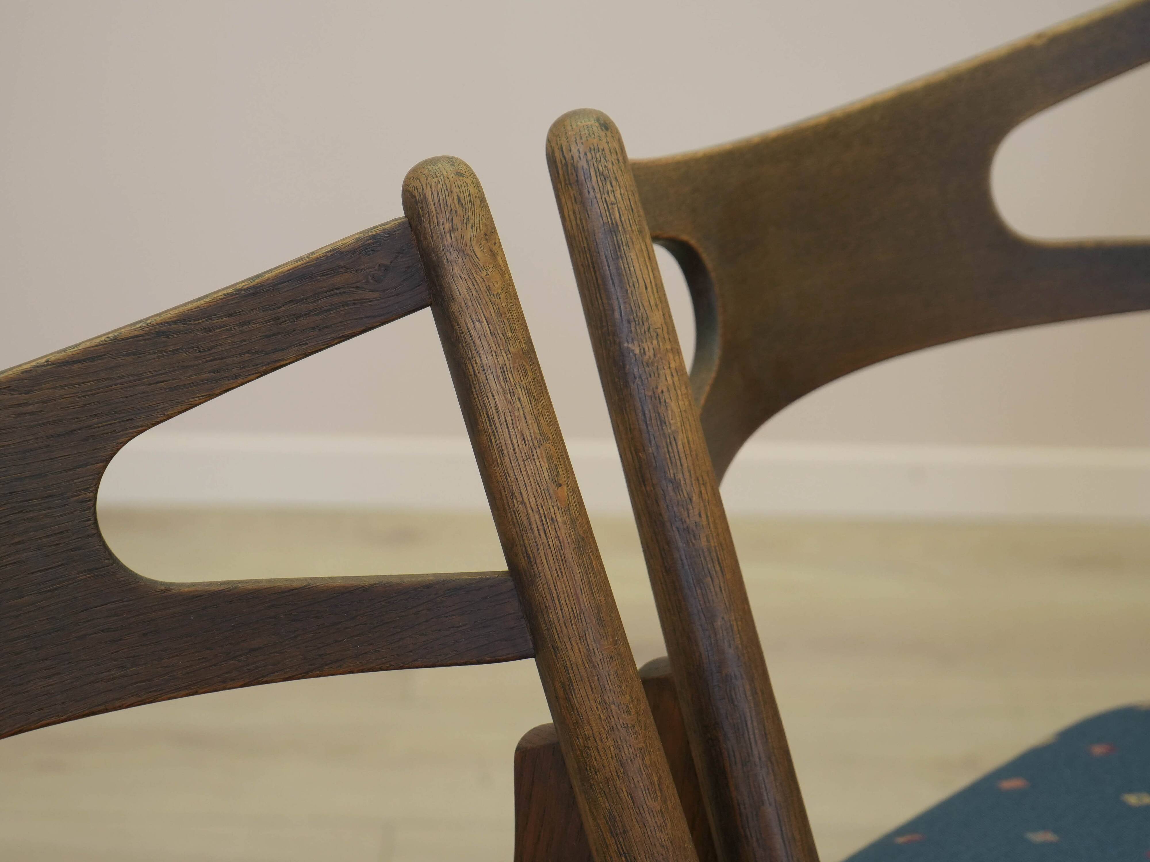 Ensemble de quatre chaises en chêne, design danois, années 1960, designer : Hans J. Wegner