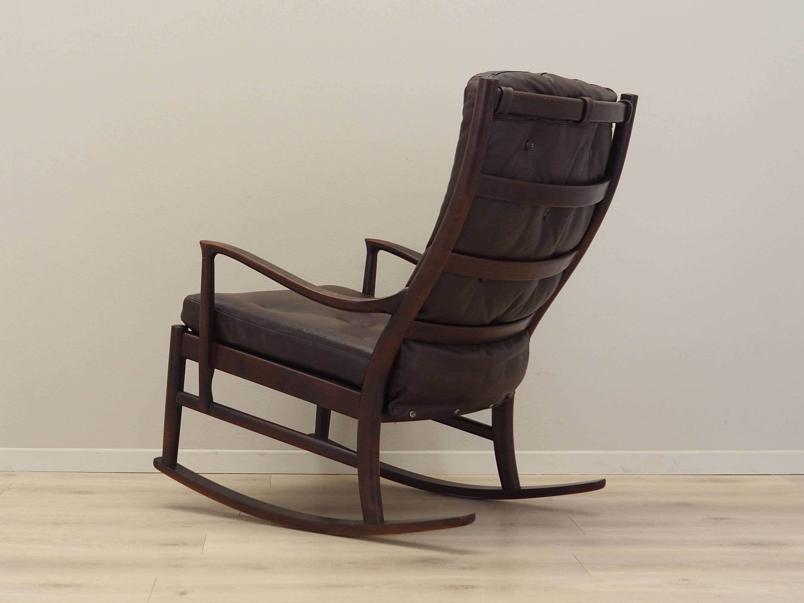 Beech rocking chair, Danish design, 1980s, production: Denmark