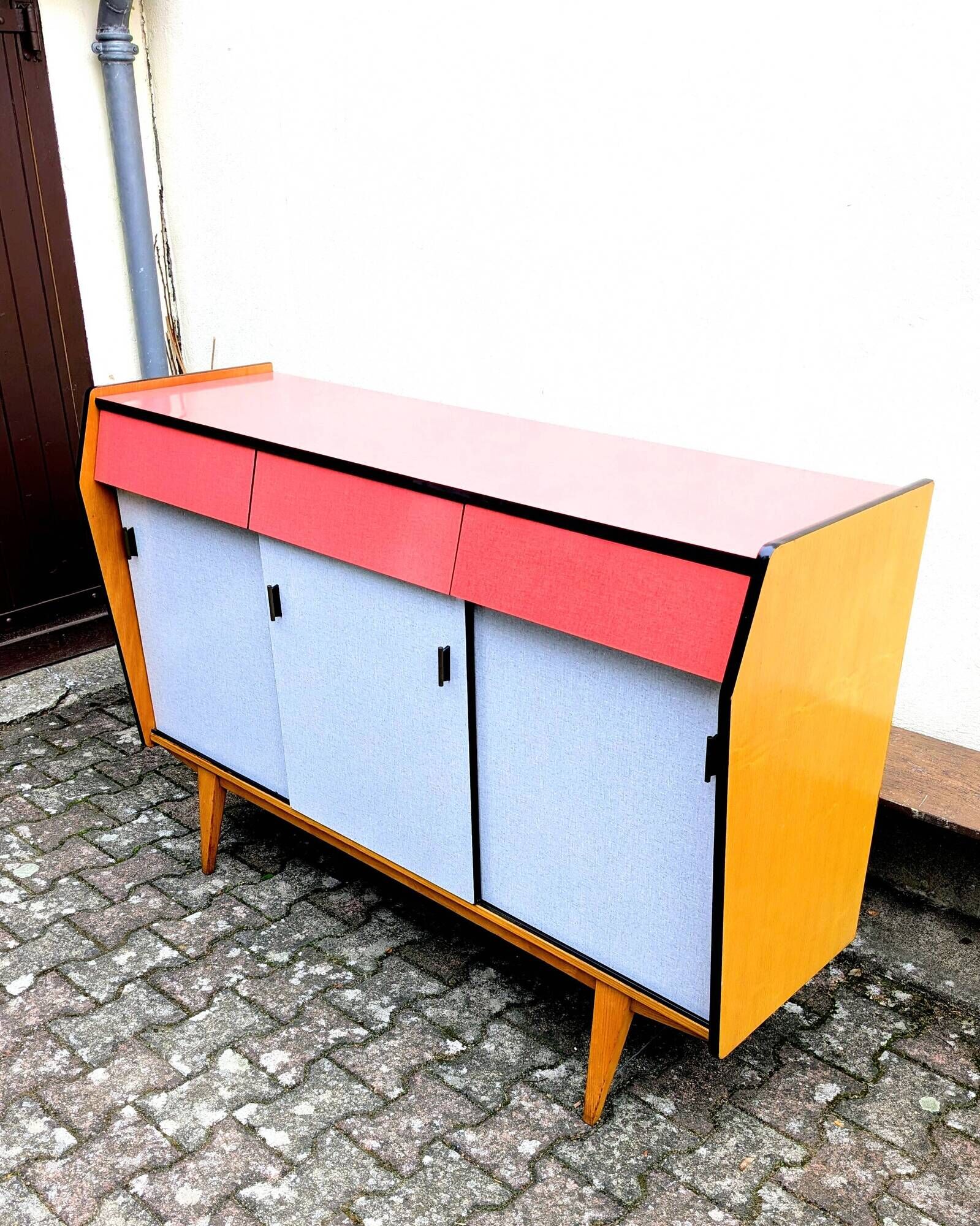 Enfilade bois et Formica