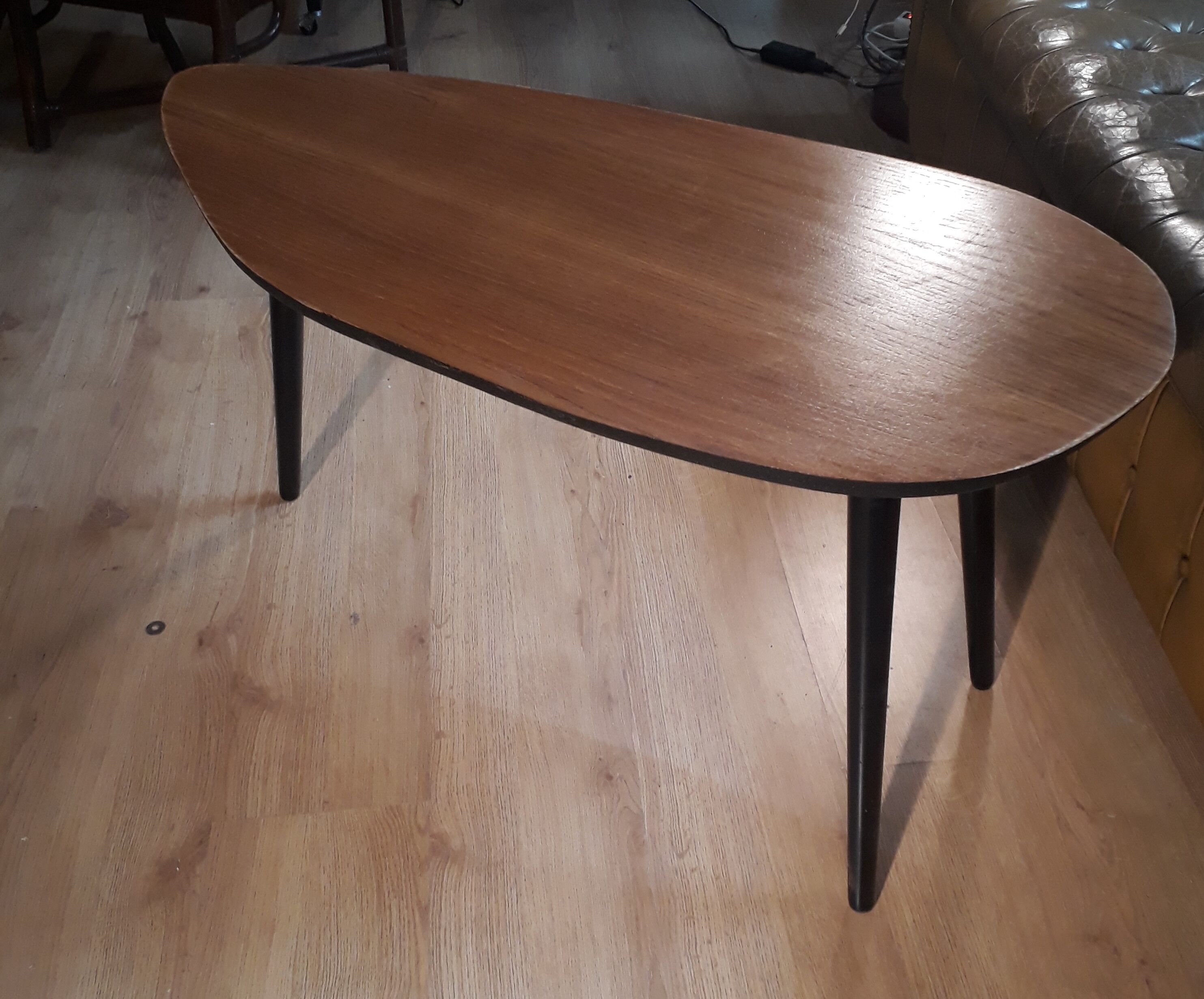 asymmetrical coffee table (free form) 1960 a 70 , plate blond foot conical foot 90x42xh49
