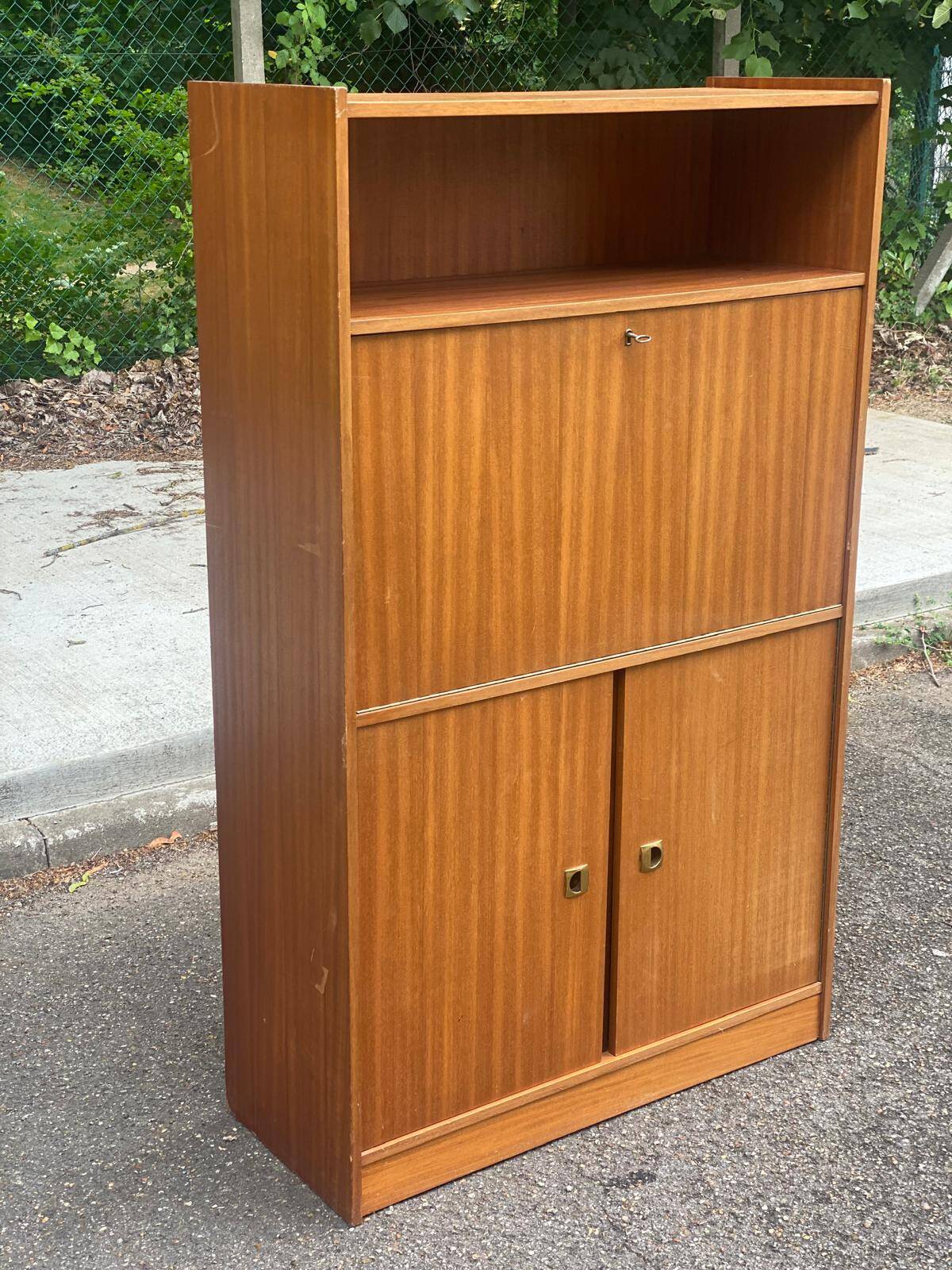 Scandinavian secretary with 3 doors, 1960.