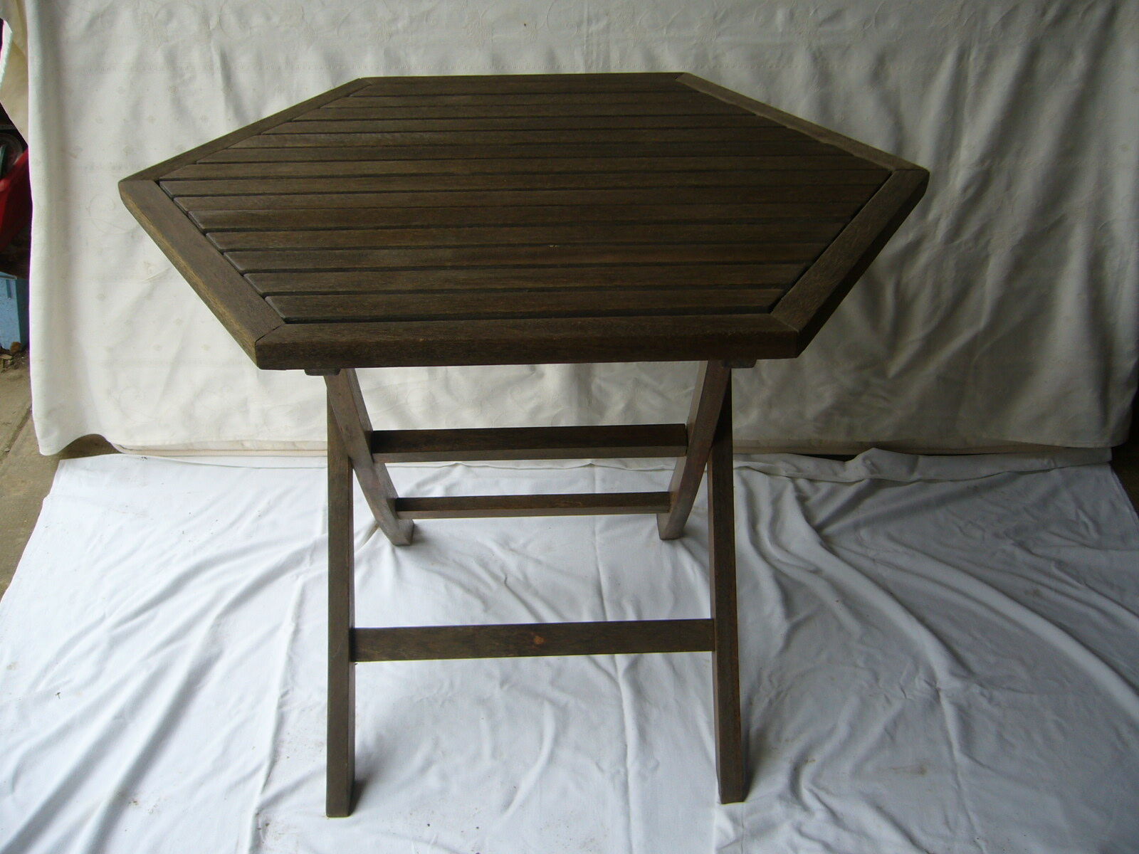 Folding and removable teak garden table