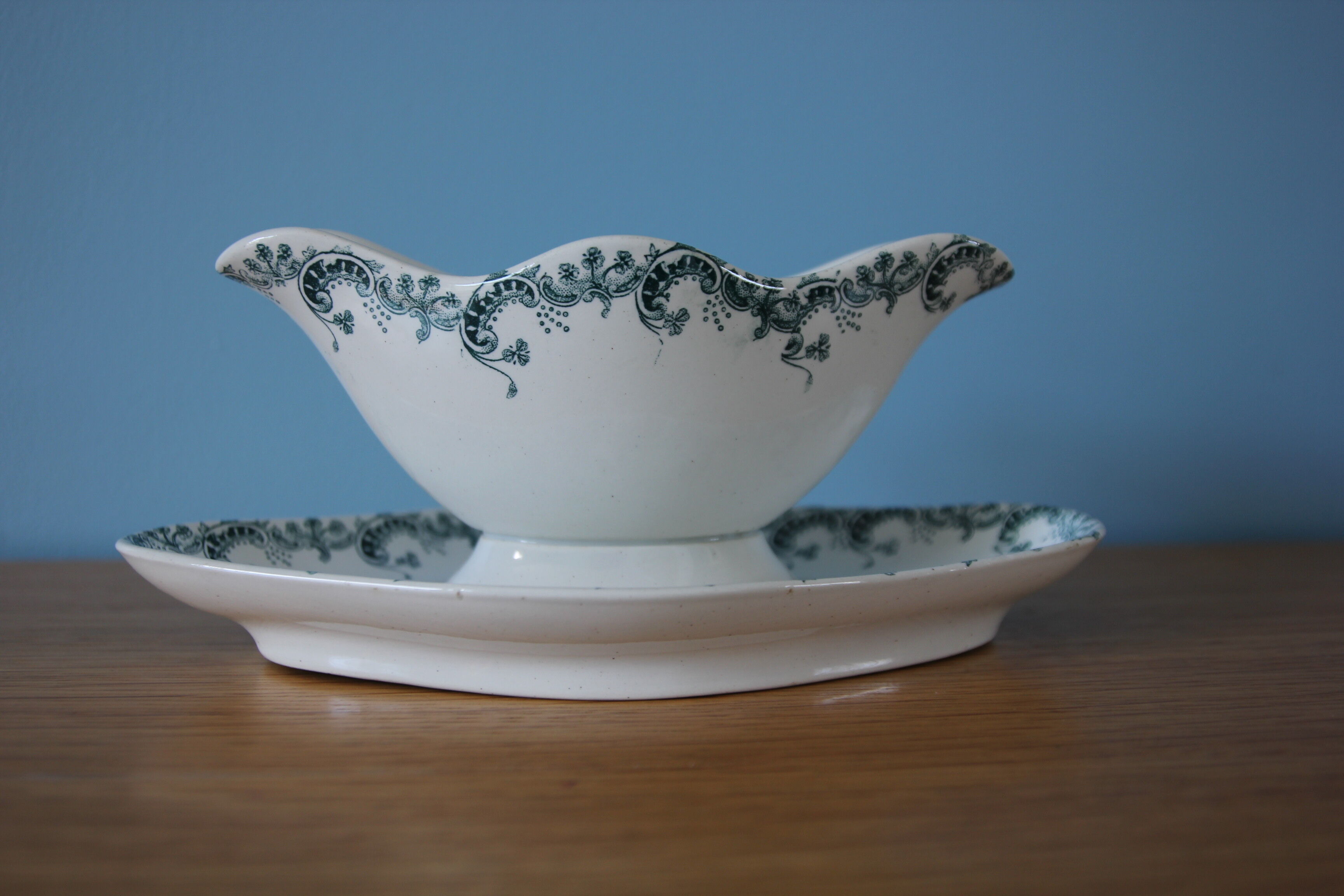 Saucière iron earth Byzantine model of Saint Amand and Hamage