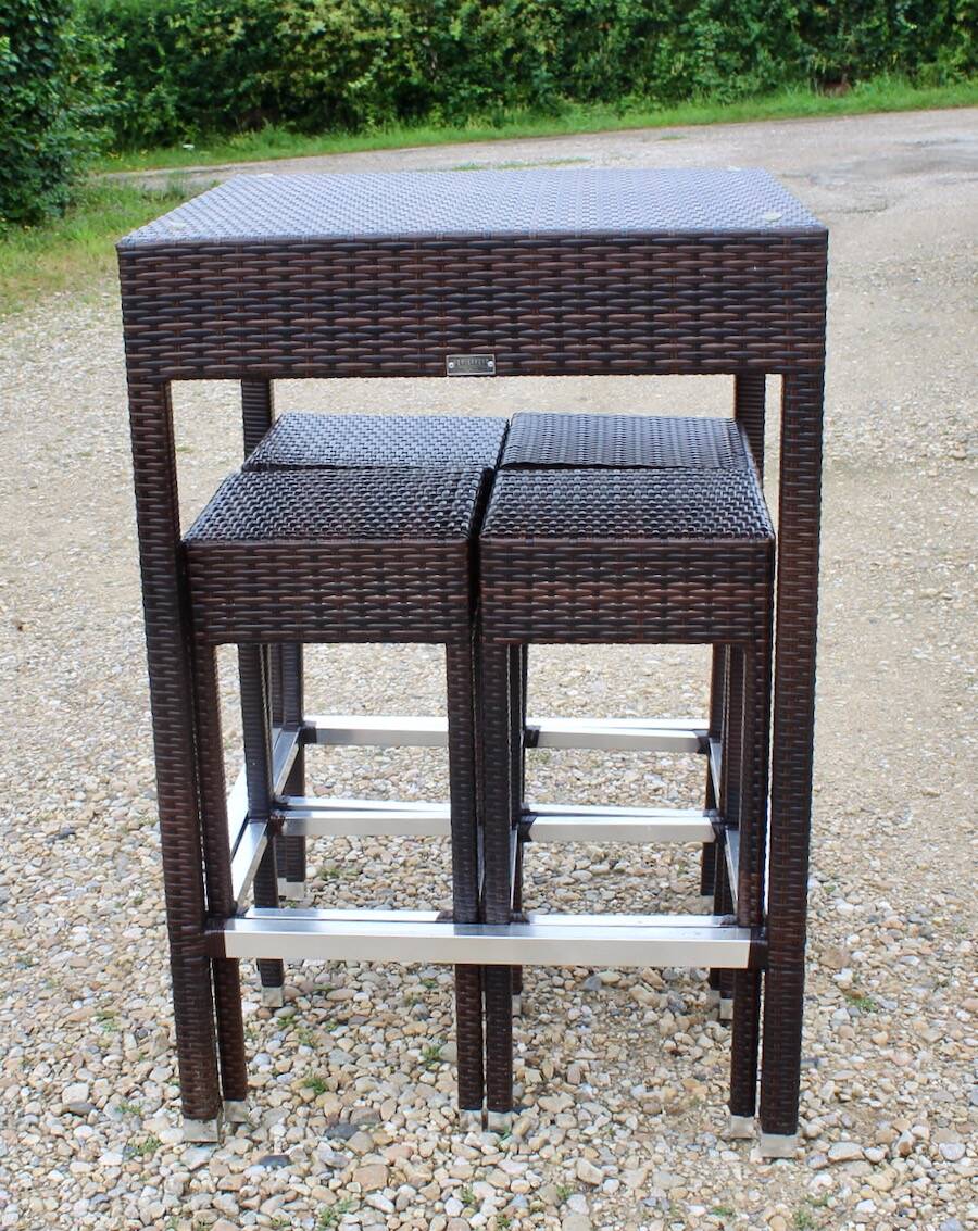 Garden furniture a standing table and 4 stools