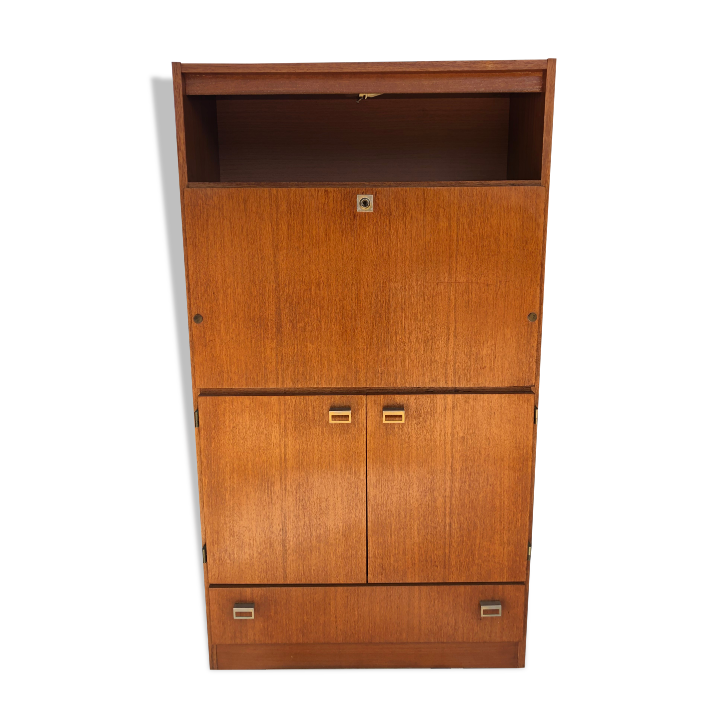 60s secretary with pretty handles