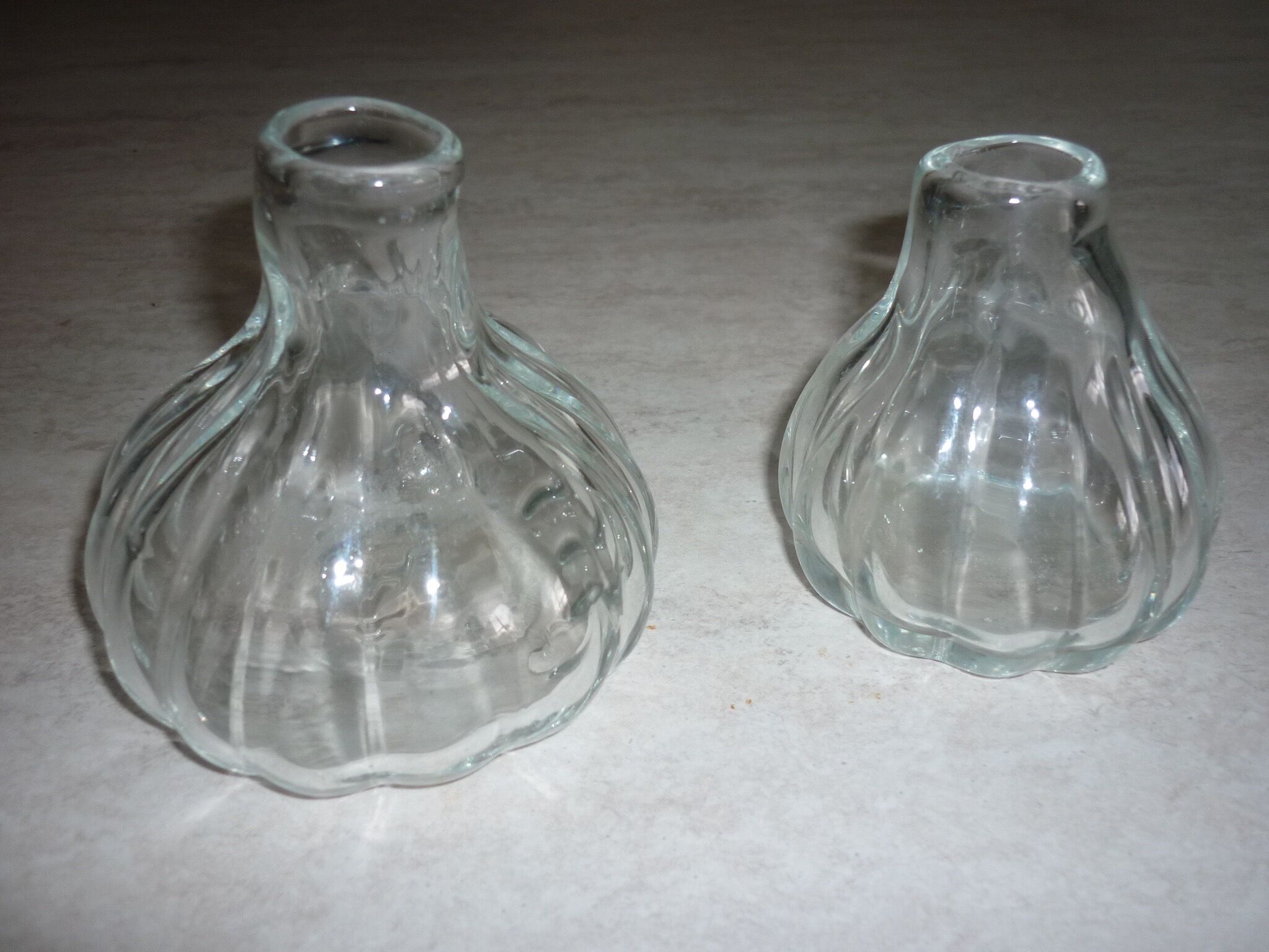 Ensemble de 2 vases en verre soufflé transparent