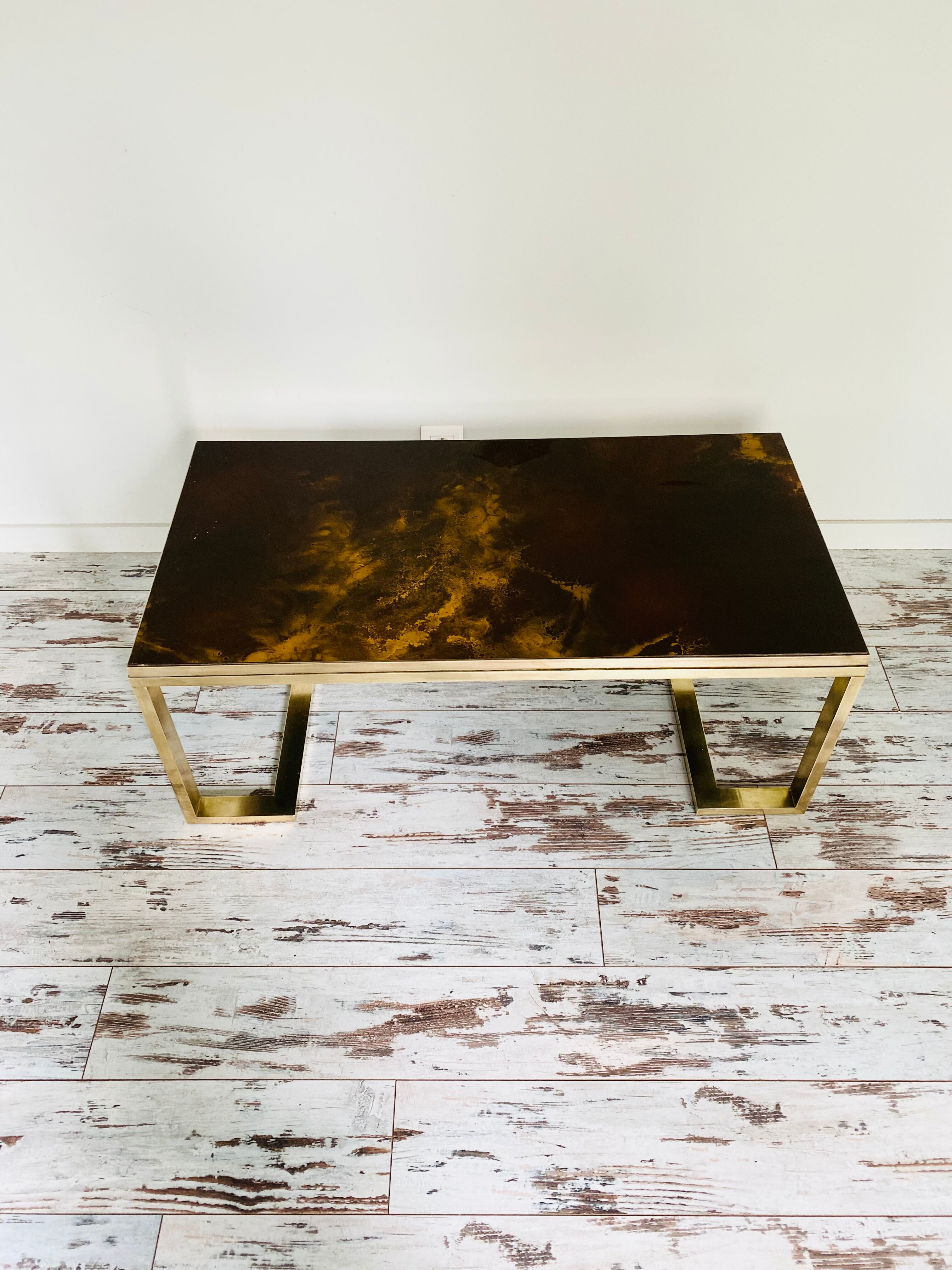 COFFEE TABLE WITH GILDED BASE WITH REVERSIBLE TOP circa 70