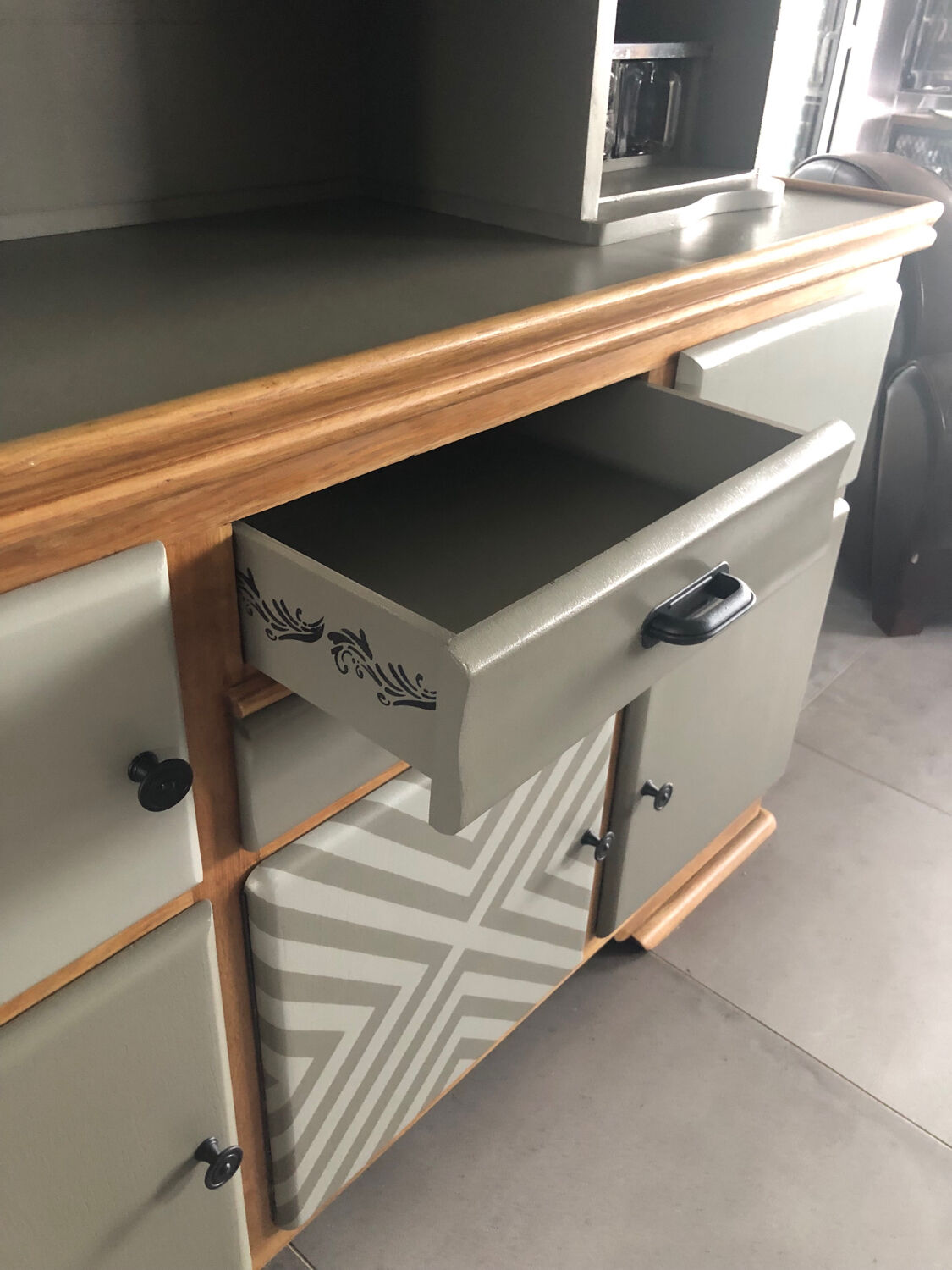 Buffet mado restyled