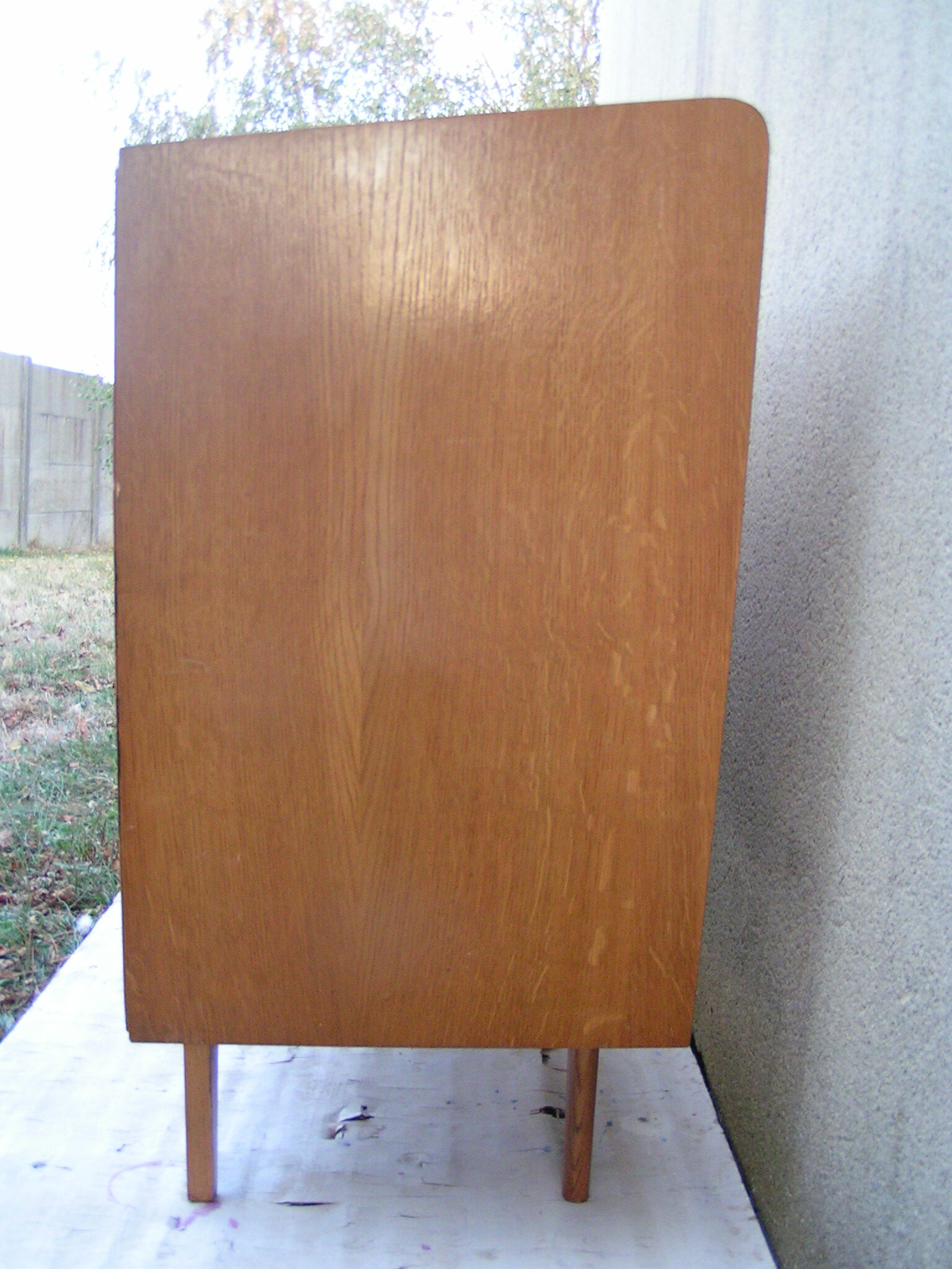 50s foot compass dresser