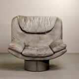 Eye-Catching Italian Grey Leather Lounge Chair by Ammanati & Vitello, 1970s