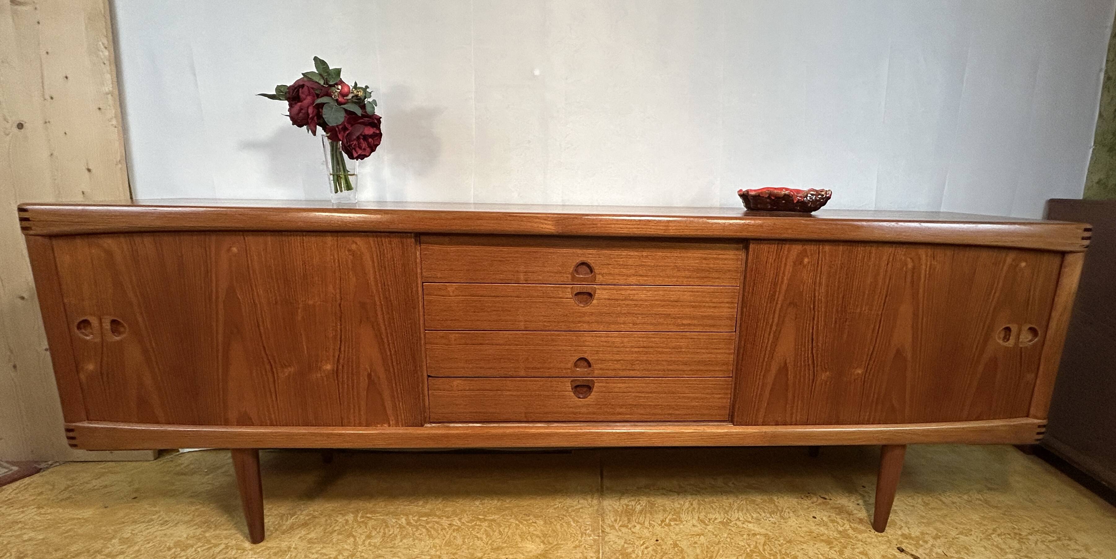 Danish Mid-Century Retro Vintage Teak Sideboard by Bramin – Design