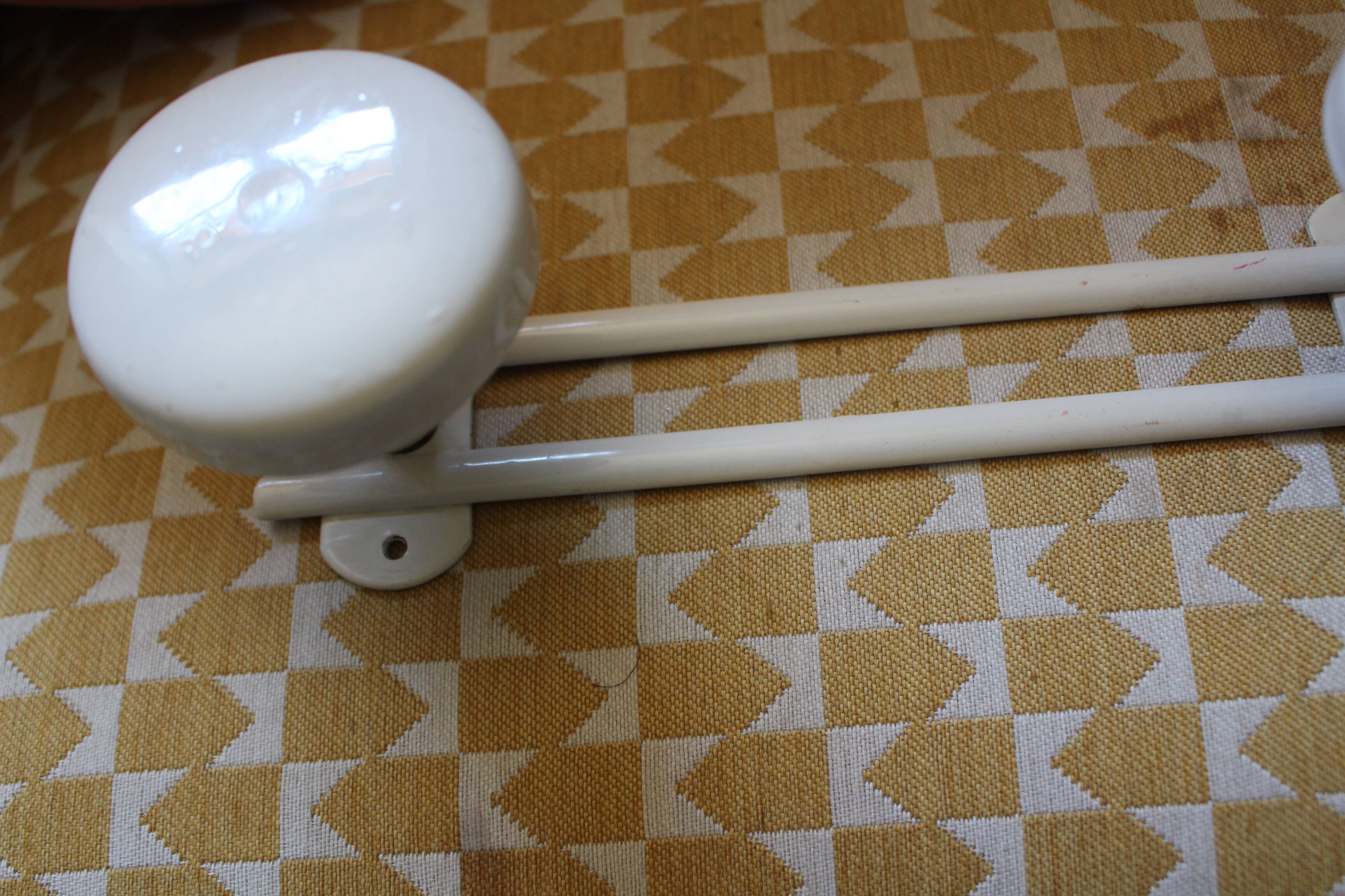 Coat rack vintage metal white 3 hooks