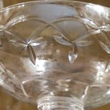 Series of 11 cut crystal champagne glasses