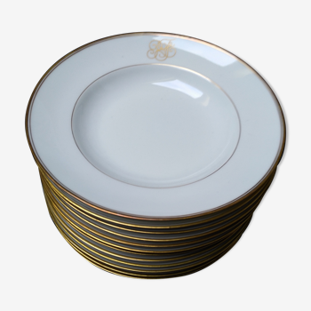12 assiettes creuses porcelaine de Limoges filet or et monogramme