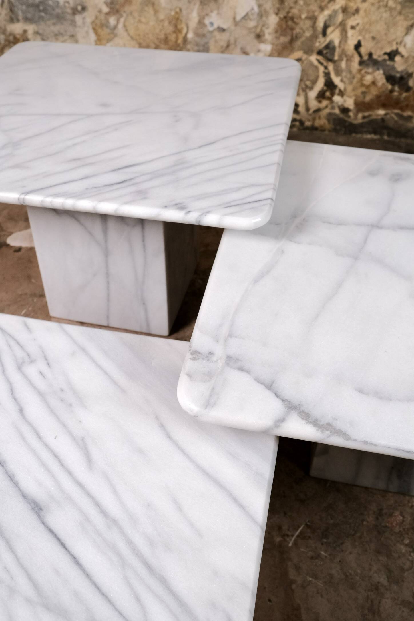 Série de 3 tables basses gigognes en marbre, Italie, 1980s