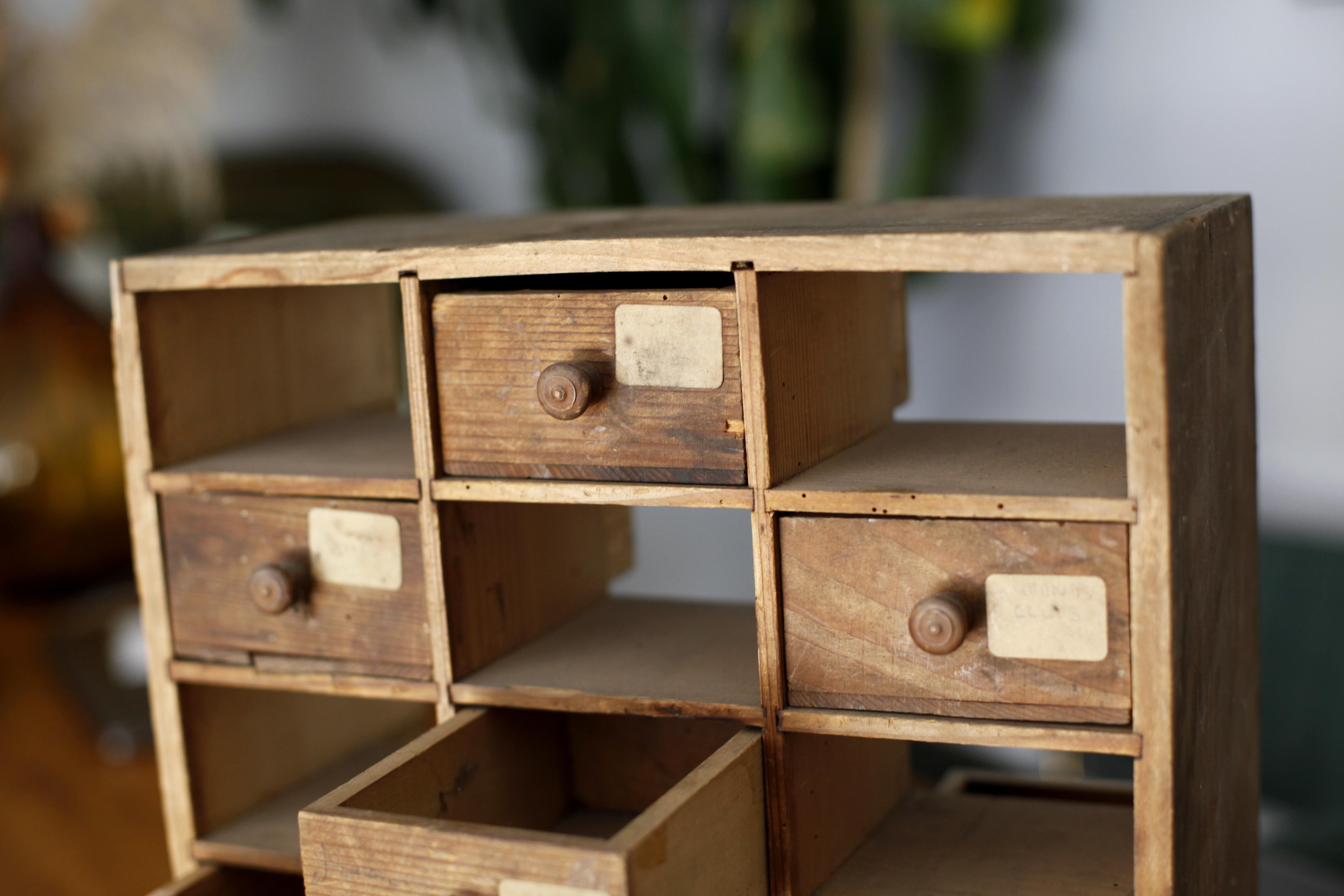 Small loom cabinet with drawer