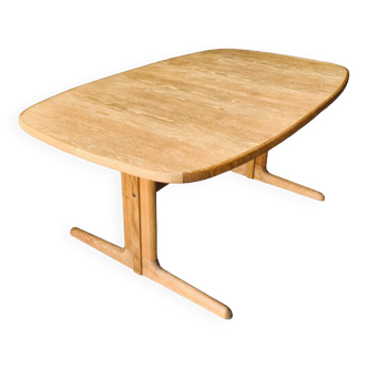 Scandinavian design extendable table 1960s/70s in oak