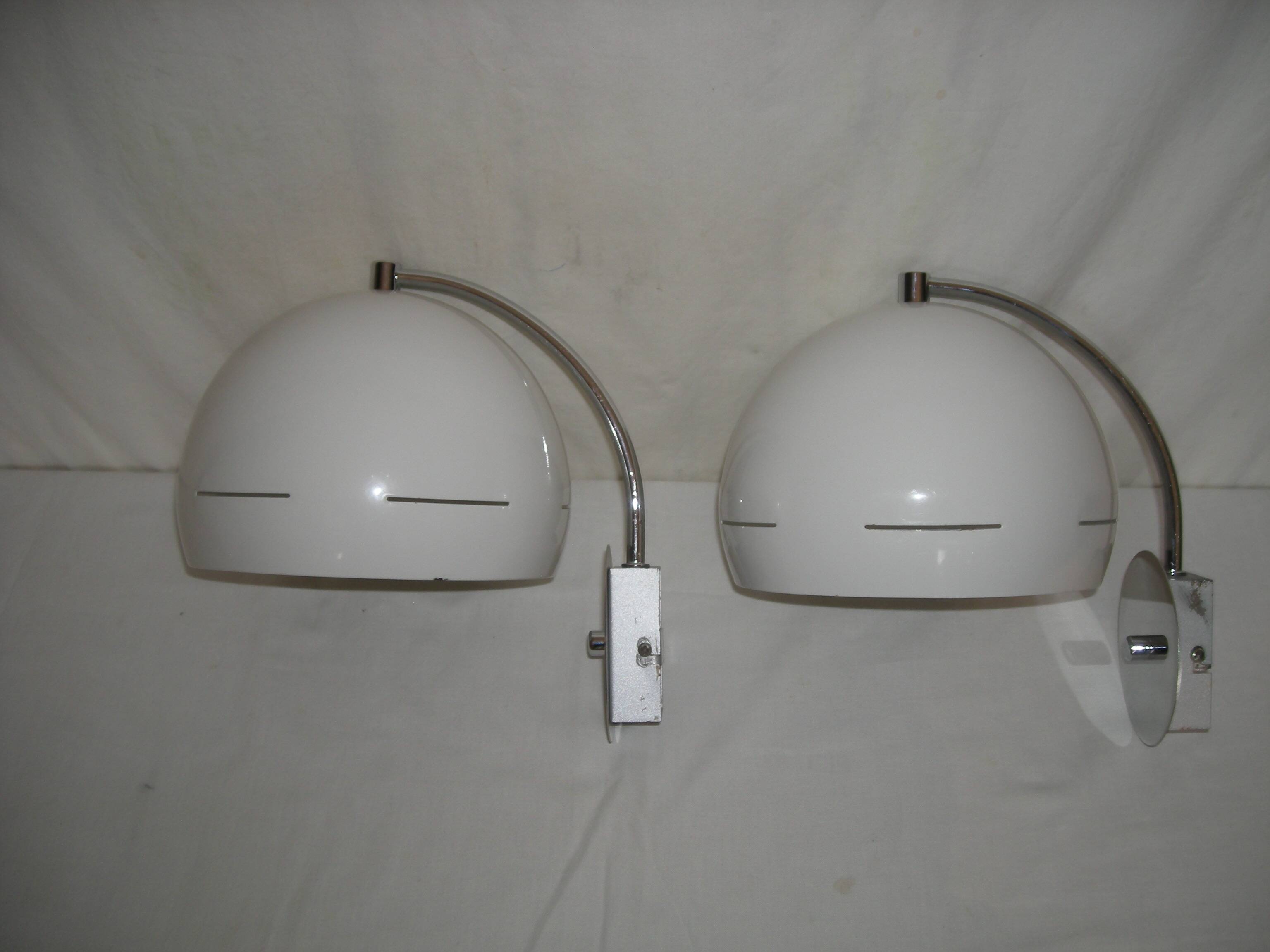 Pair of arco wall lights from the 70s
