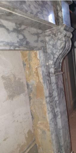 Fireplace modillon Napoleon III in gray marble of the nineteenth