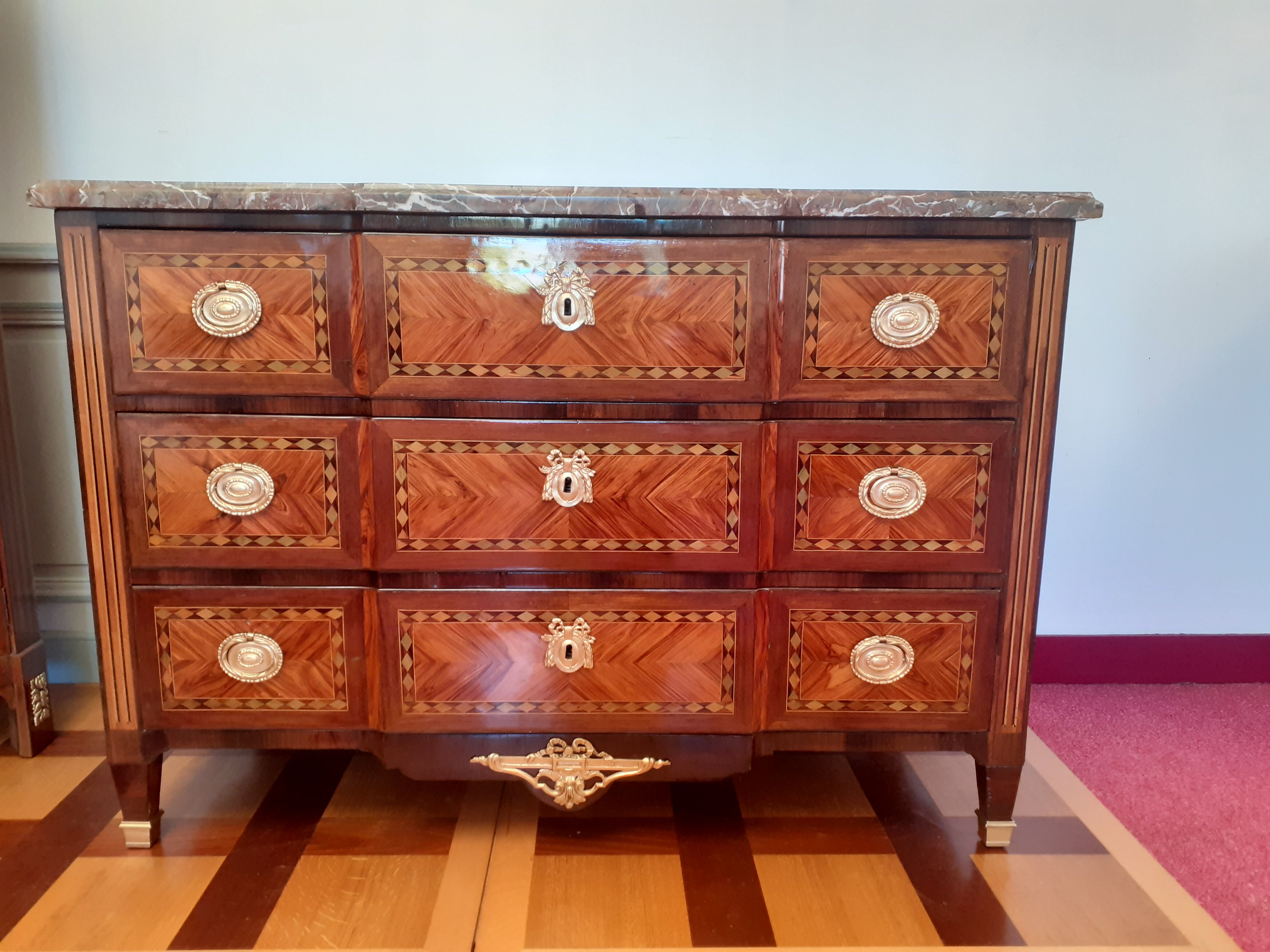 Commode Louis XVI (period)