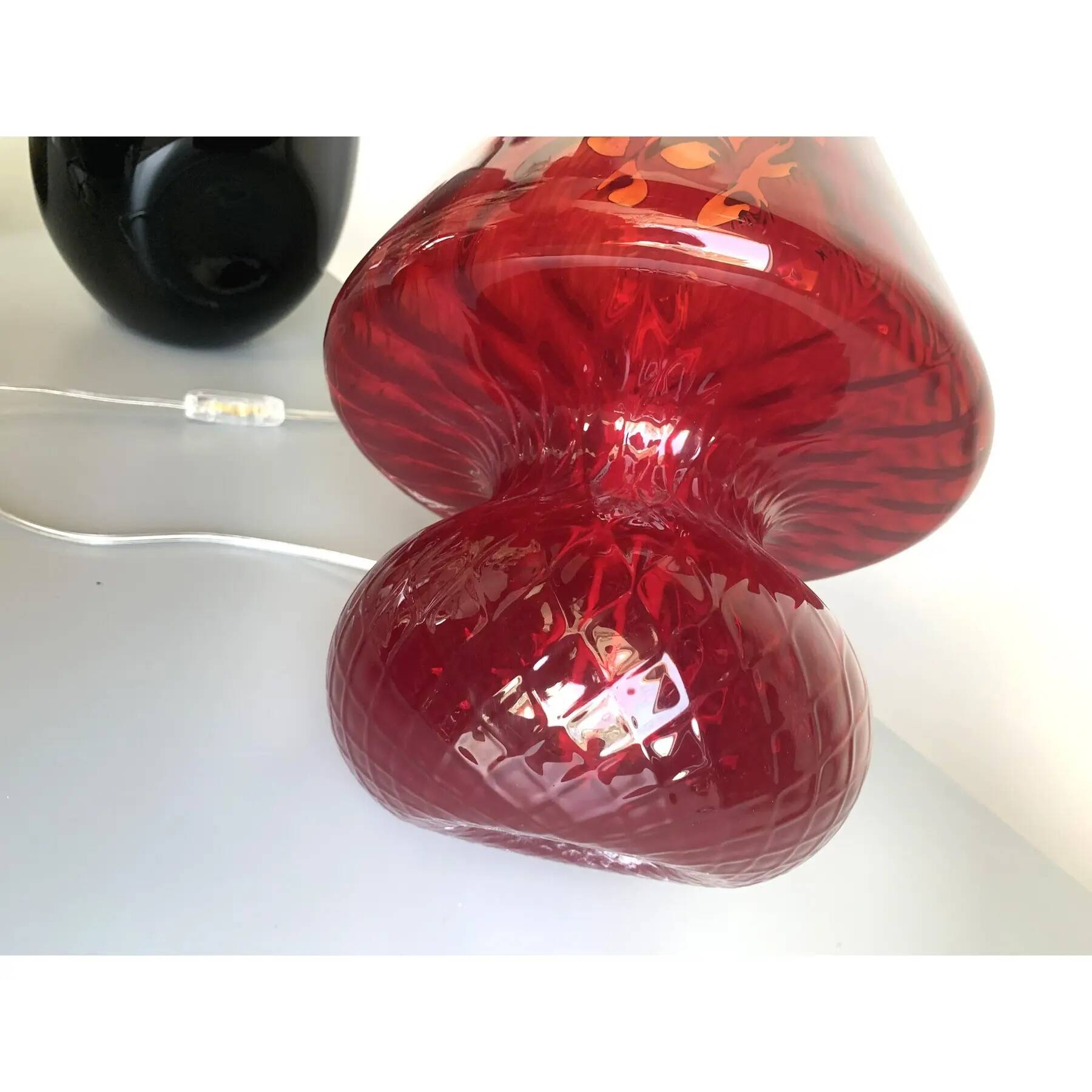 Diamond-Cut “Ballotton” Pattern Red Murano-Style Glass Lamp, Contemporary