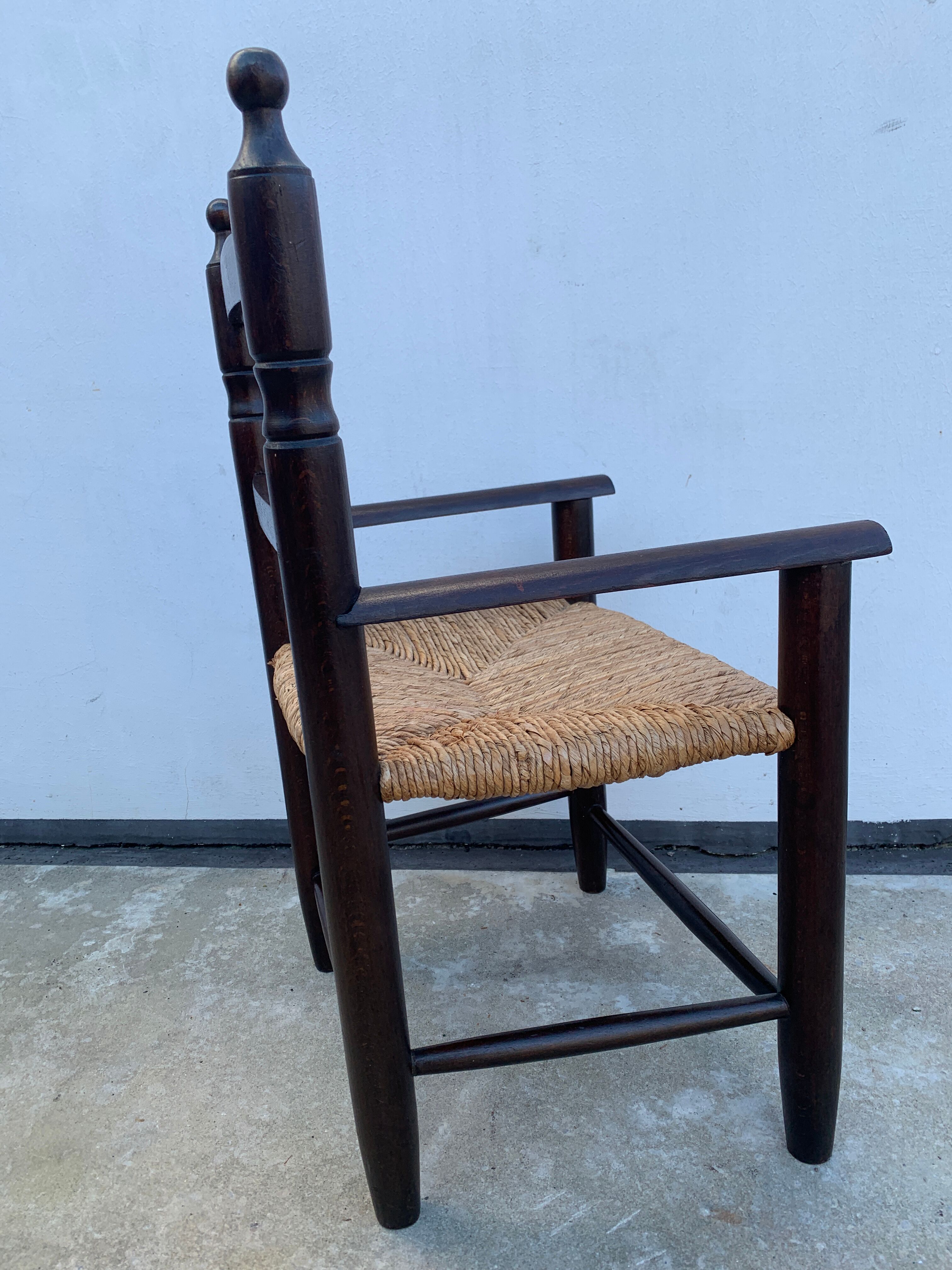 Fauteuil en bois et paille pour enfant