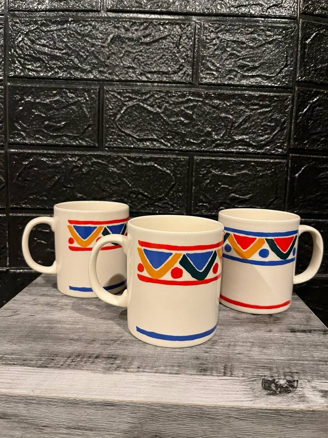 3 vintage Mobil cups