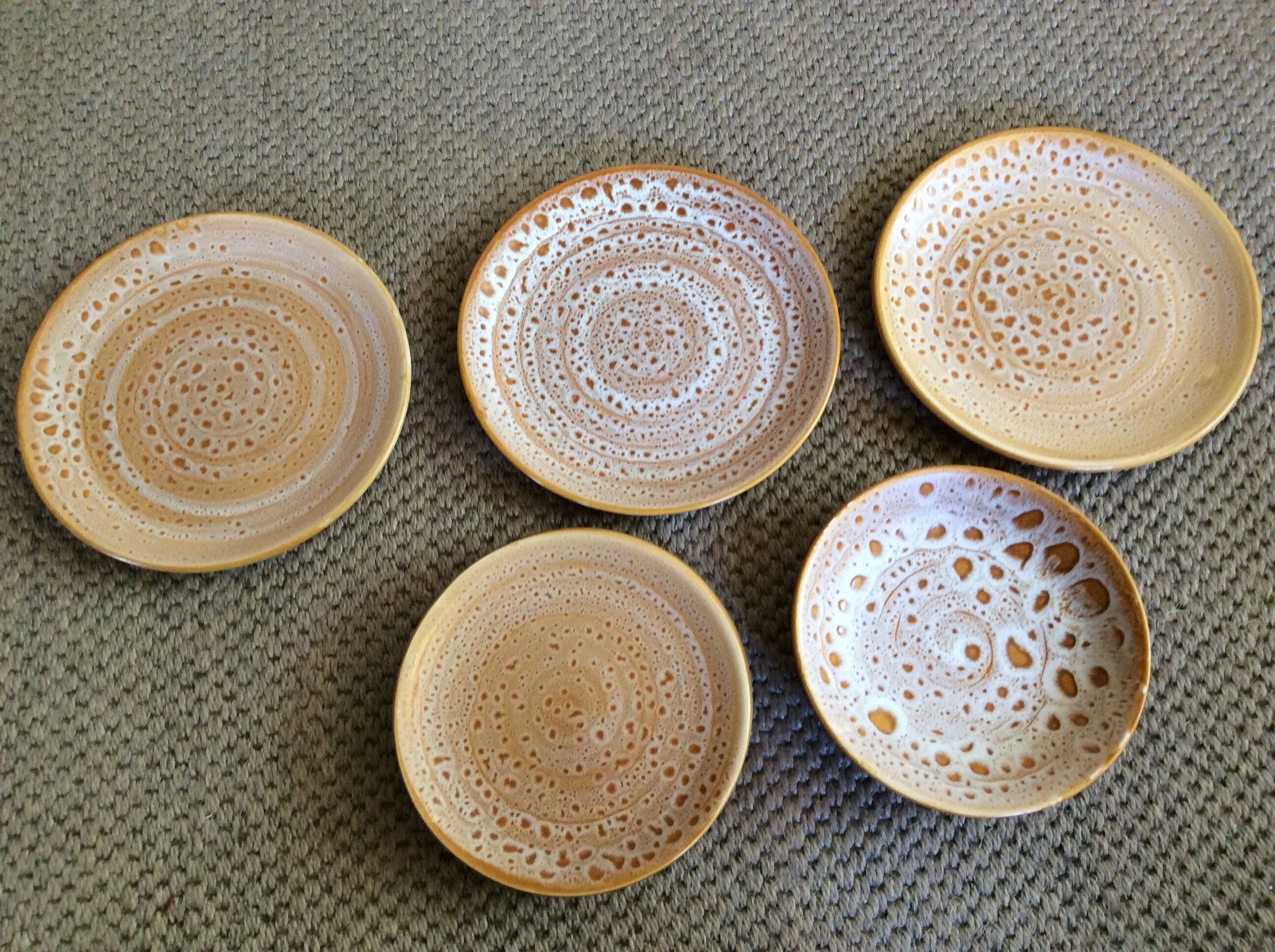 Set of 8 plates