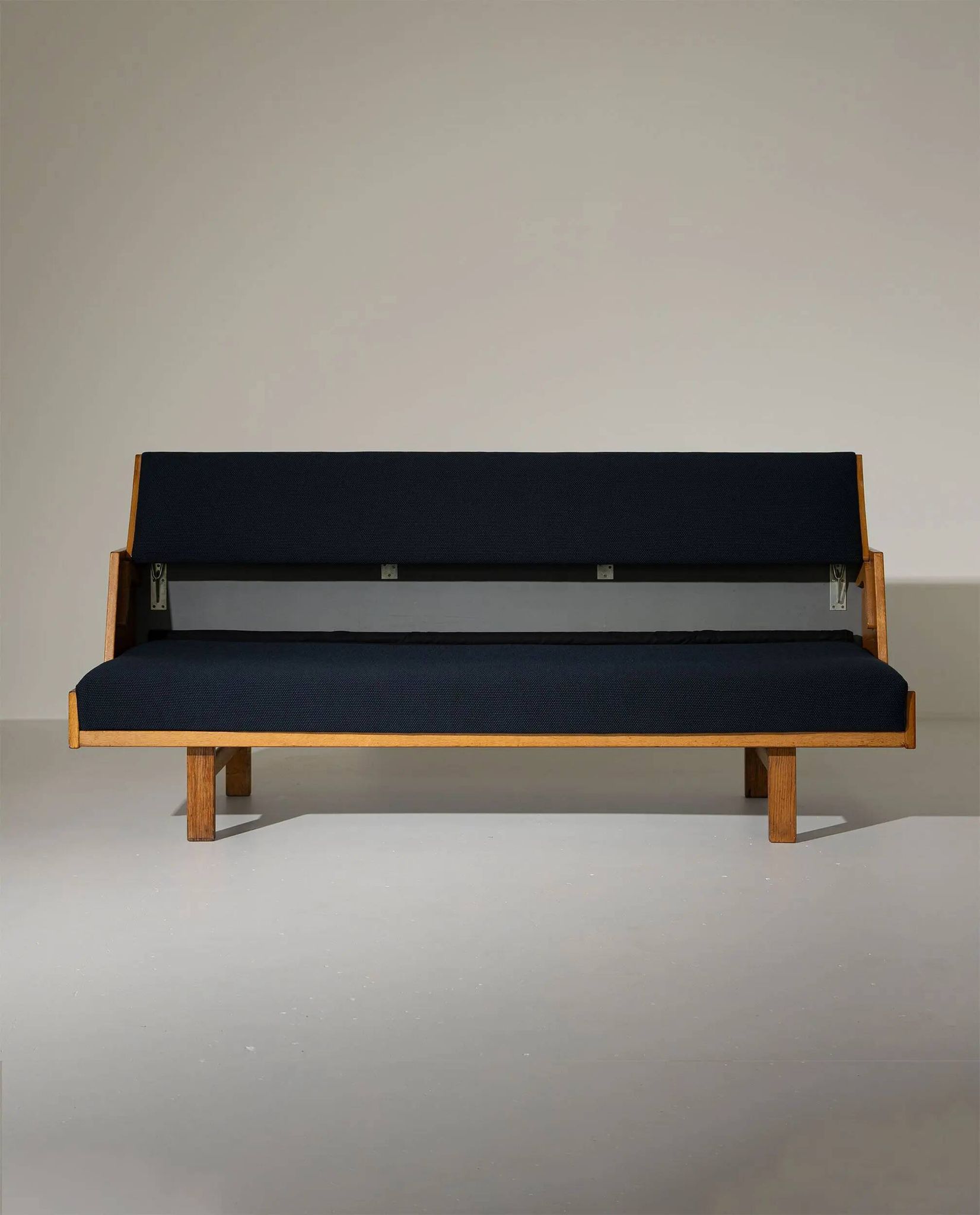 Hans Wegner GE258 Sofa Bed for Getama, 1950s