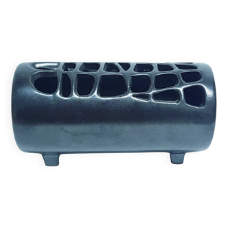 Vase à pied brutaliste du milieu du siècle