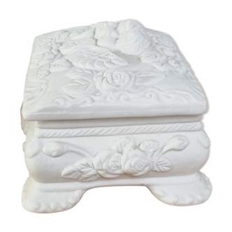 Boîte en biscuit ivoire décor ange